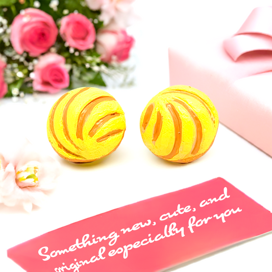 Mini stud clay concha earrings sweet vanilla for girls. Mexican earrings. Mexican clay jewelry.