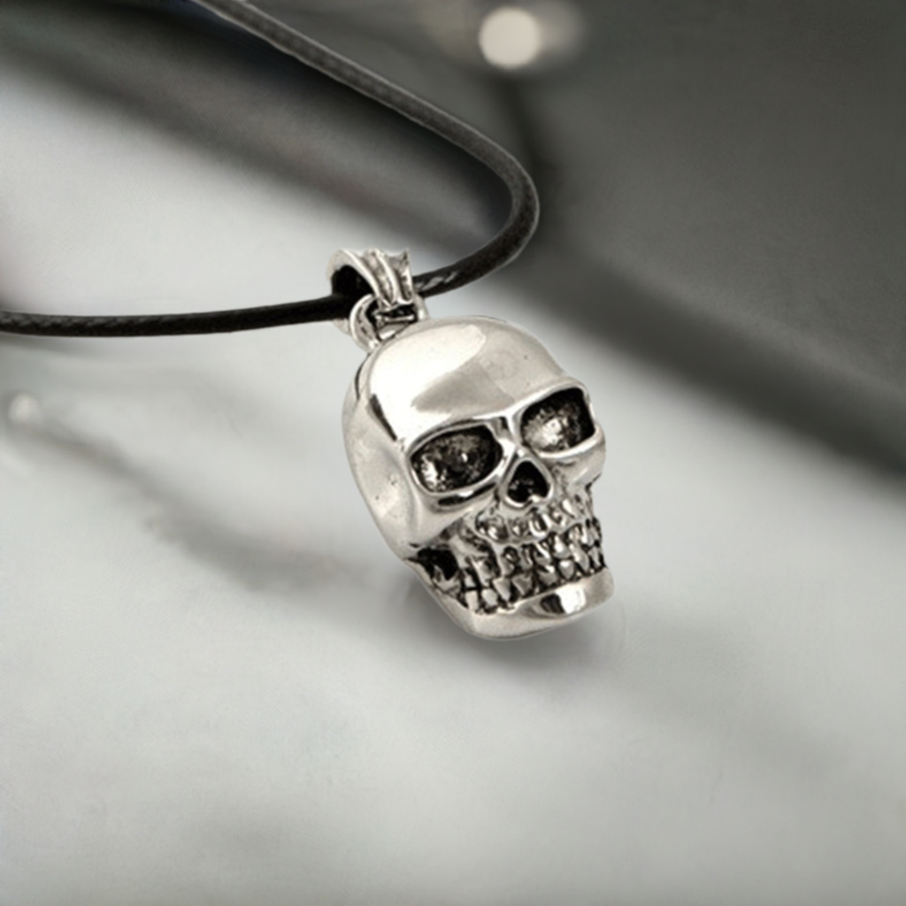 Men's Skull Necklace. Replace provided necklace cord with your favorite silver or genuine leather cord necklace. Slkull jewelry for guys. Man jewelry. Calacamania. Mexican jewelry for guys.