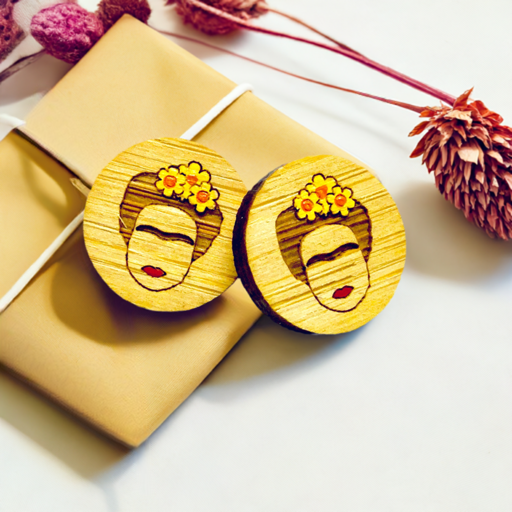 Bamboo Frida Kahlo stud earrings for girls. Mexican earrings. Mexican jewelry