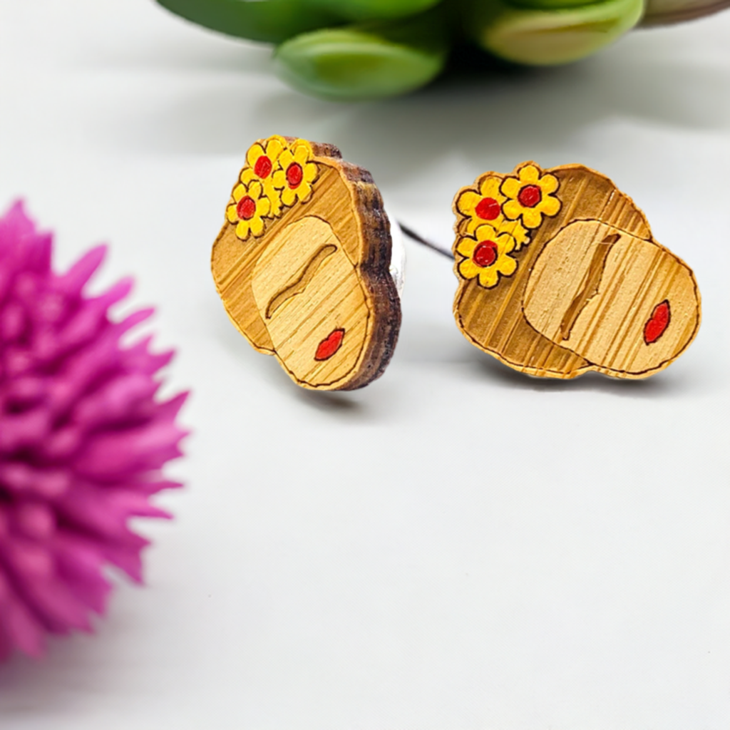 Hand painted bamboo wood Frida Kahlo earrings for girls with red lips and yellow flowers. Laser cut wood by Fridamaniacs. Fridamania. Fridalovers. Mexicaniacs. Mexican earrings. Mexican jewelry. Cute gift idea for young girls