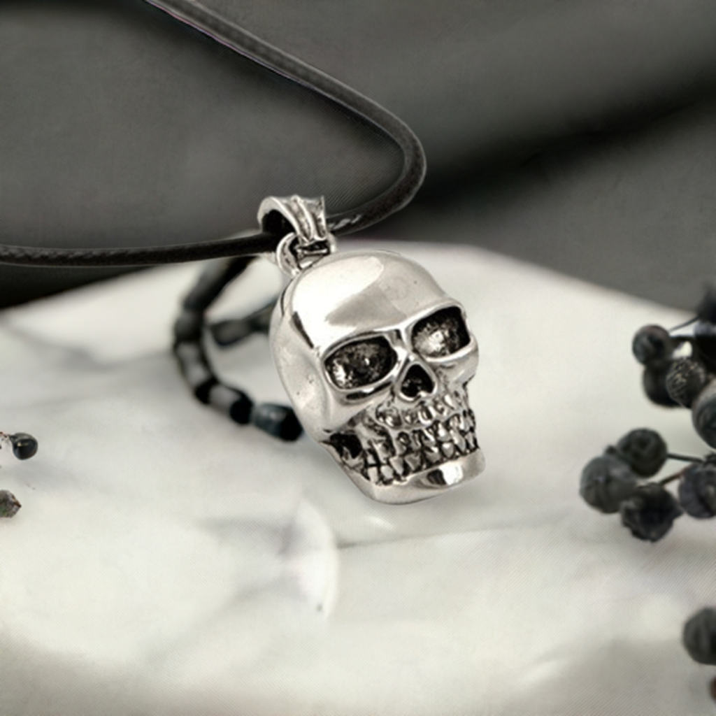 Men's Skull Necklace. Replace provided necklace cord with your favorite silver or genuine leather cord necklace. Slkull jewelry for guys. Man jewelry. Calacamania. Mexican jewelry for guys.