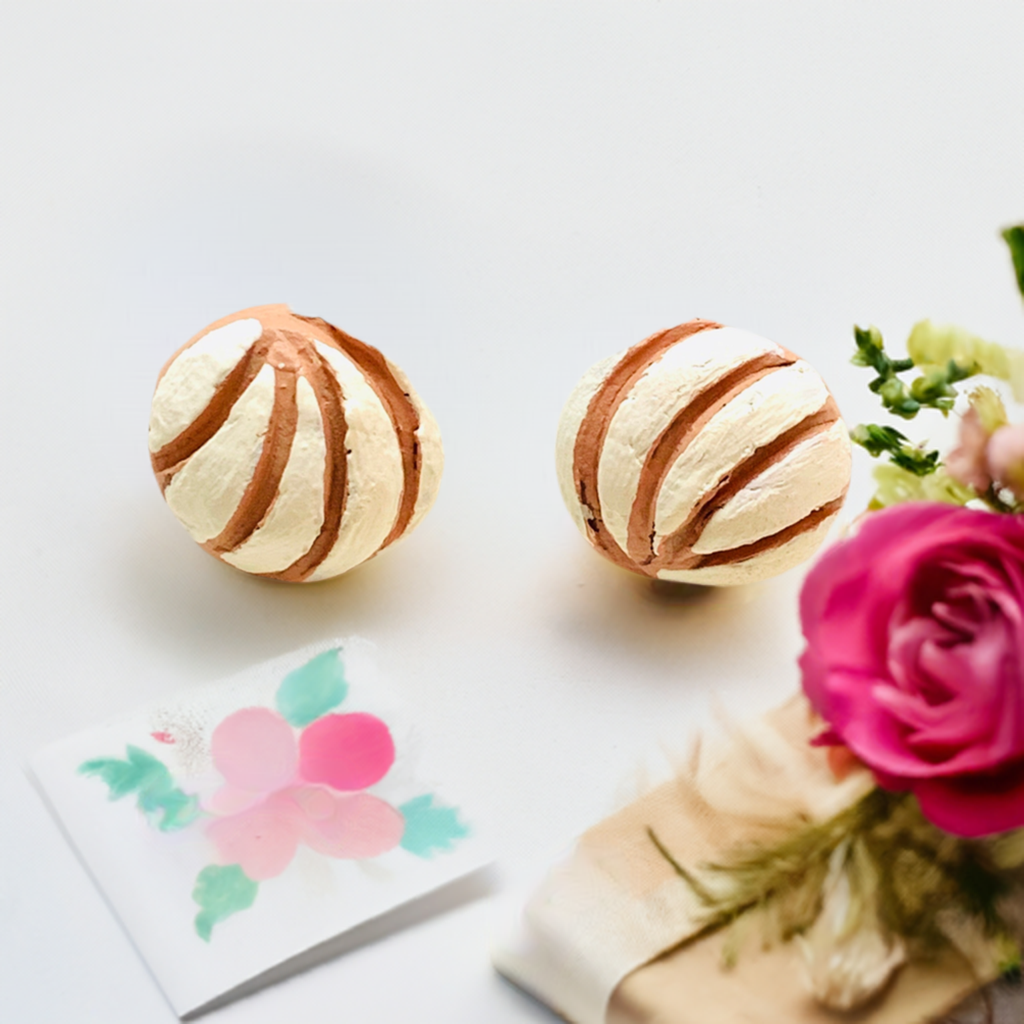mini stud clay earrings. Stud ceramic earrings hand painted and handmade by Mexican artisans. Mexican earrings. Mexican jewelry. Clay food jewelry for girls.
