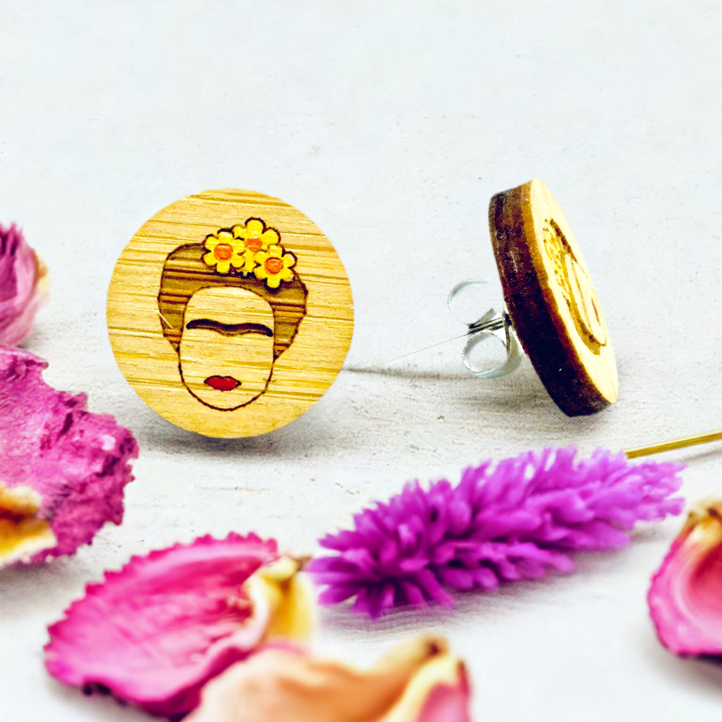Bamboo Frida Kahlo stud earrings for girls. Mexican earrings. Mexican jewelry