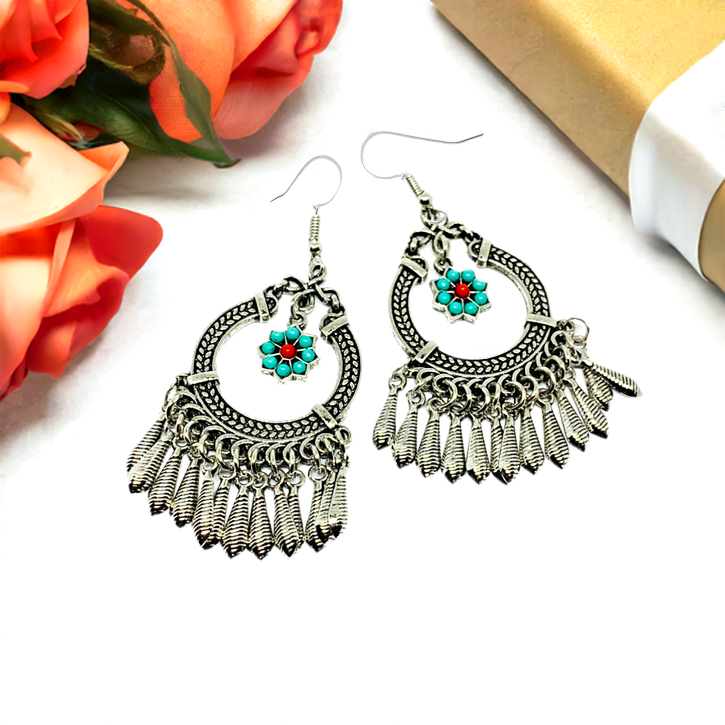 Mexican Silver tone chandeleir drop and dangle earrings with turquoise color beaded daisy flower for women. Mexican earrings. Mexican jewelry for fridamaniacs, fridalovers. Light weight statement earrings. Mexico folk art to wear.
