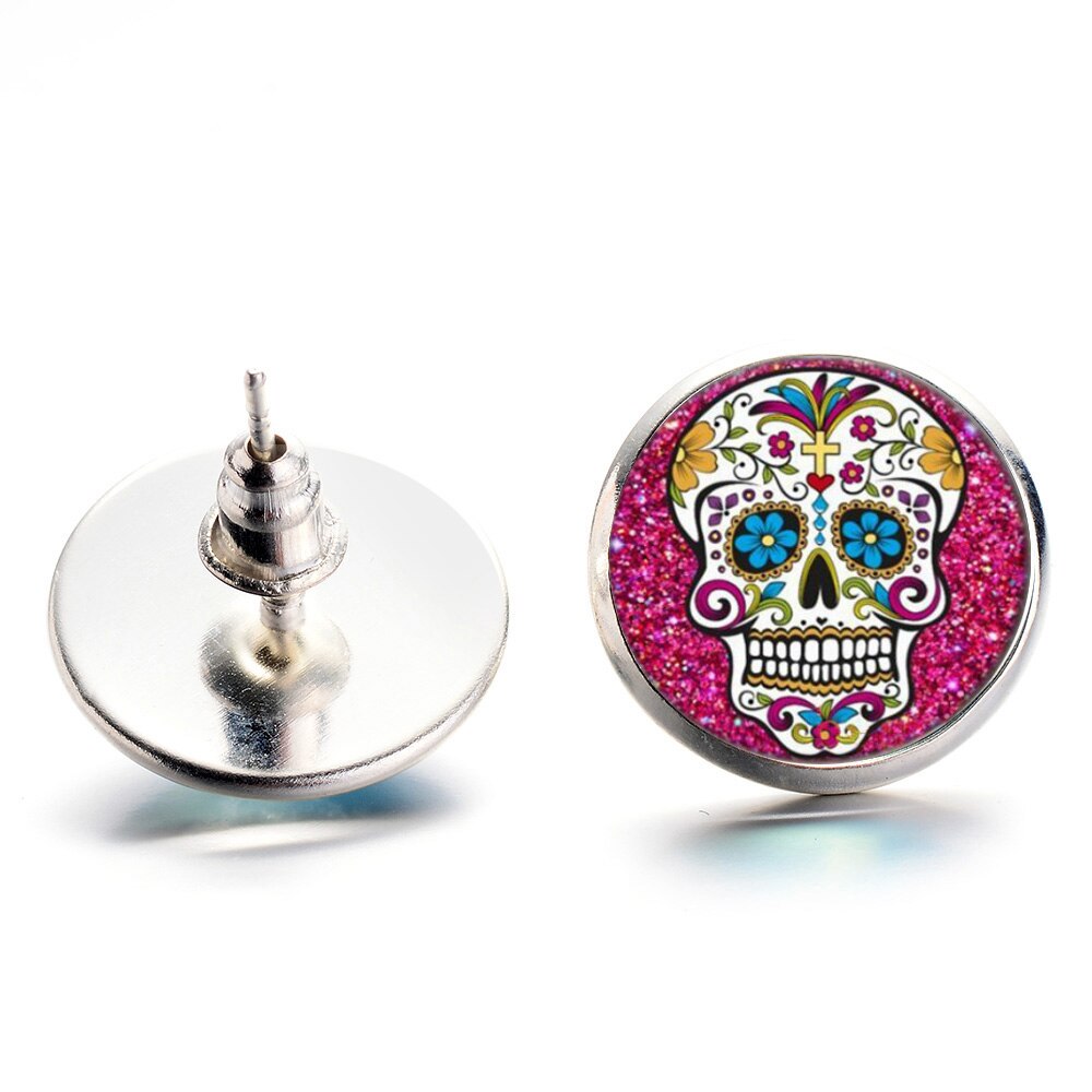 Bright pink sugar skull stud cabochon earrings. Mexican folk art jewelry. Skull-Skeleton accessories. Dia de los muertos joyeria mexicana. Aretes calaveras de azucar para mujer