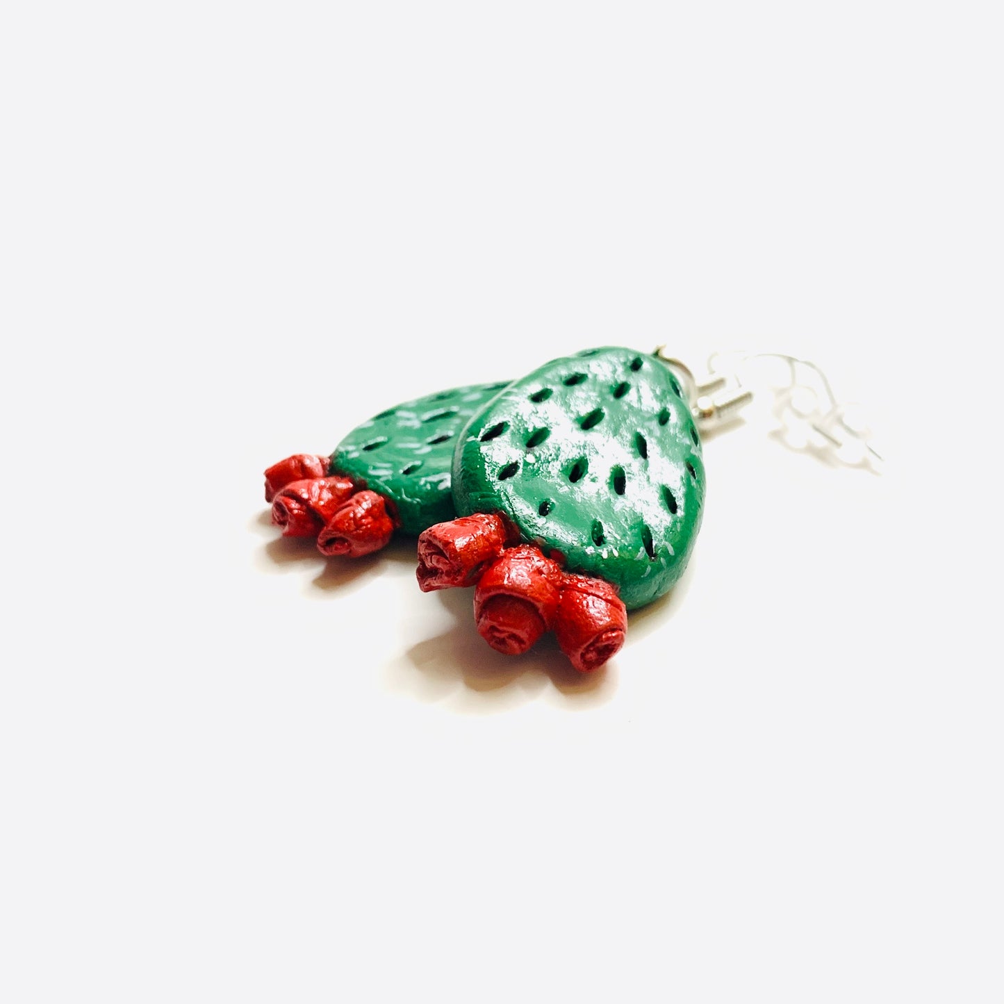 cactus earrings, clay cactus earrings, clay jewelry, mexican jewelry, mexico folk art, nopal aretes, carved handmade jewelry