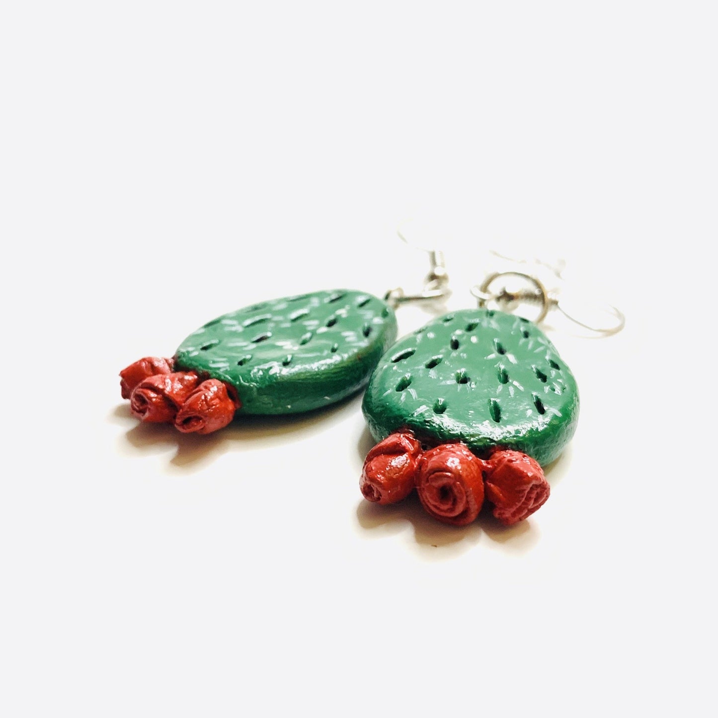 cactus earrings, clay cactus earrings, clay jewelry, mexican jewelry, mexico folk art, nopal aretes, carved handmade jewelry