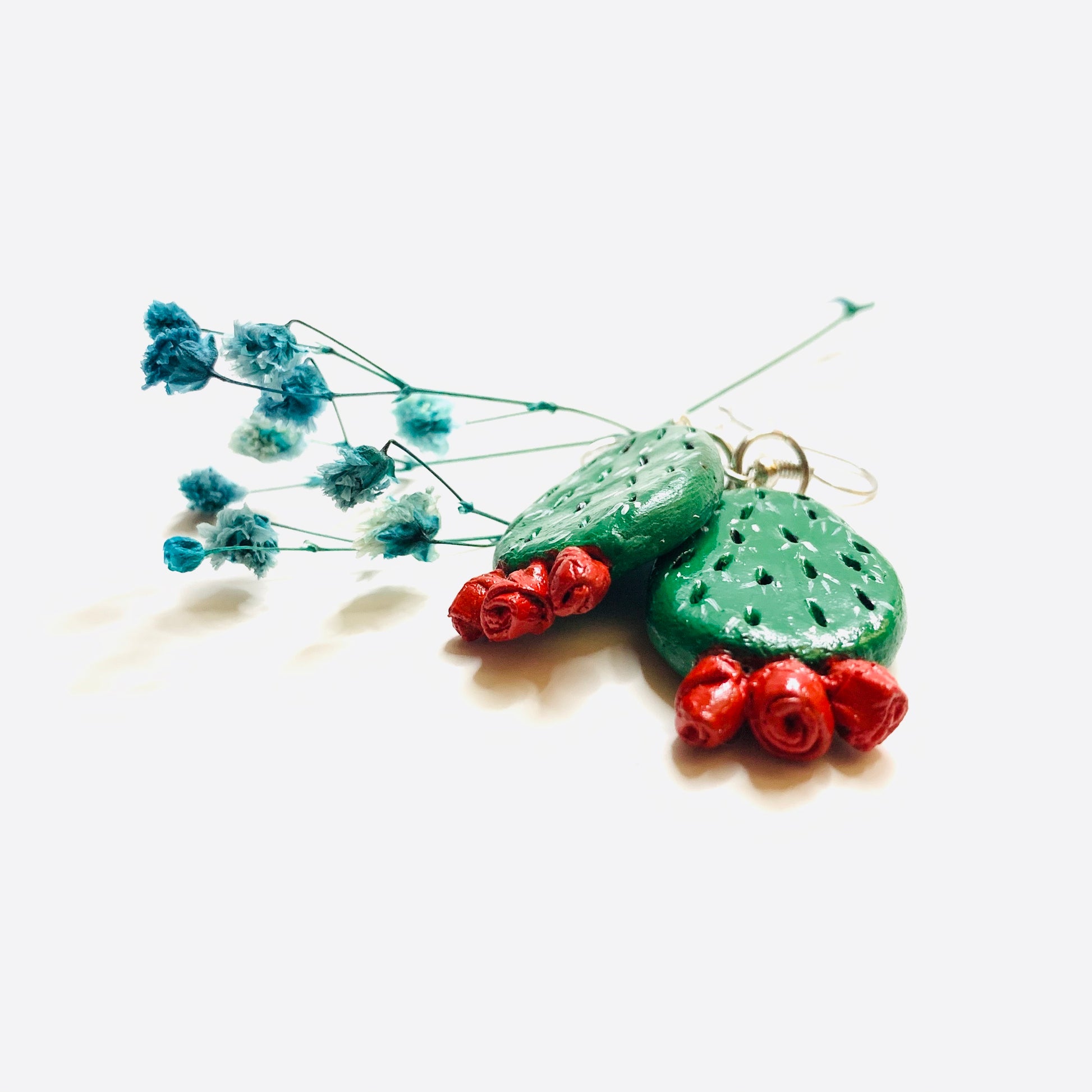 cactus earrings, clay cactus earrings, clay jewelry, mexican jewelry, mexico folk art, nopal aretes, carved handmade jewelry
