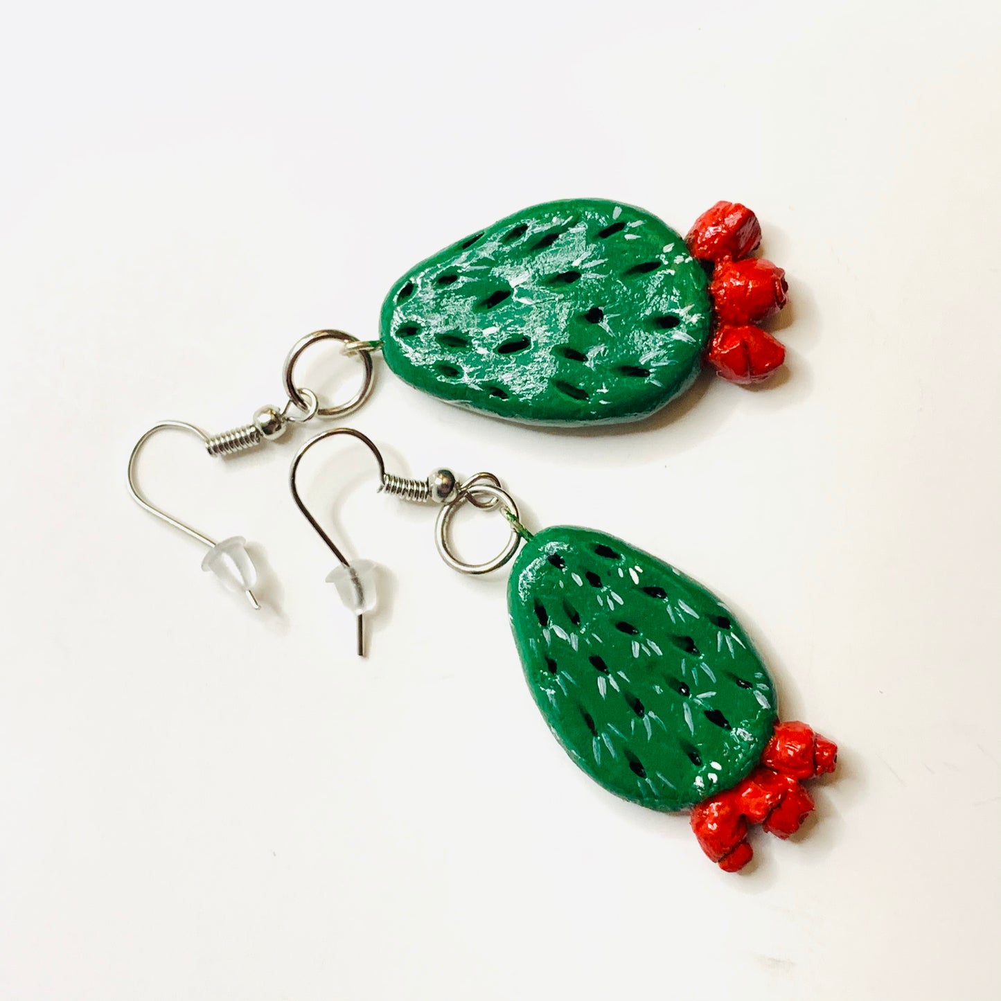 cactus earrings, clay cactus earrings, clay jewelry, mexican jewelry, mexico folk art, nopal aretes, carved handmade jewelry