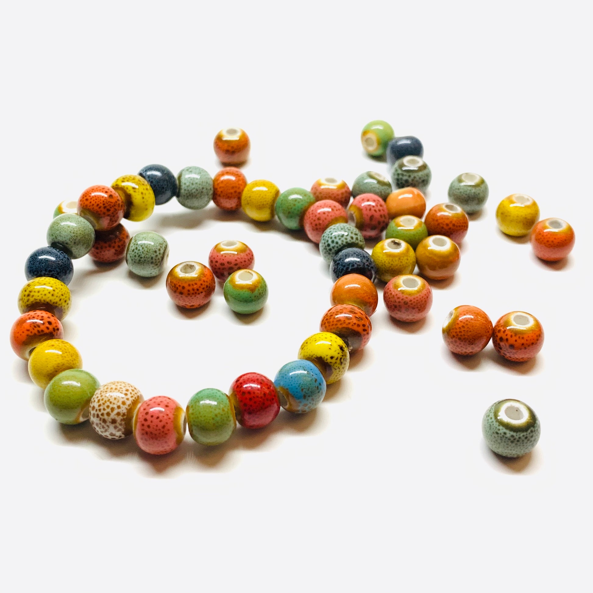 ceramic bracelet made of multicolored beads and designed by Mexican artisans. Unisex clay wristband. Fridamaniacs. Frida Kahlo inspired