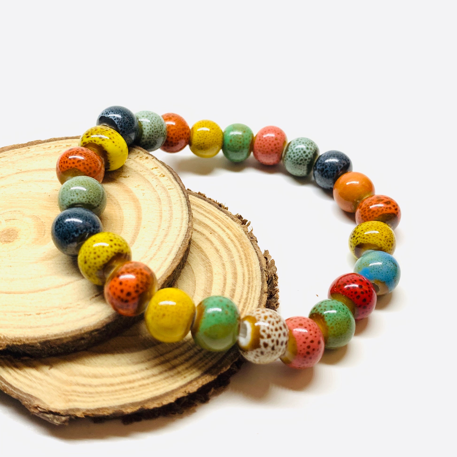 ceramic bracelet made of multicolored beads and designed by Mexican artisans. Unisex clay wristband. Fridamaniacs. Frida Kahlo inspired