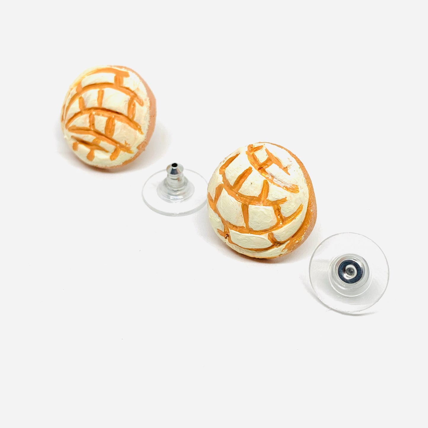 Concha Earrings: White Vanilla Conchitas Clay Earrings. Mexican jewelry. Clay jewelry. Pand Dulce Concha aretes. Concha Clay earrings inspired by Frida Kahlo. Fridamaniacs and Fridalovers Women and Girls gift idea