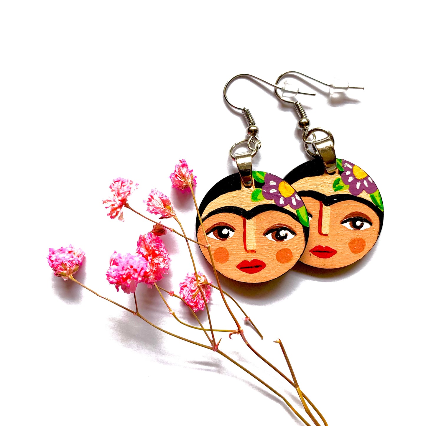 Frida Earrings. Frida Kahlo handmade and hand painted drop and dangle earrings. Round-Circle wood earrings. Mexican jewelry by Fridamaniacs. Mexico folk art