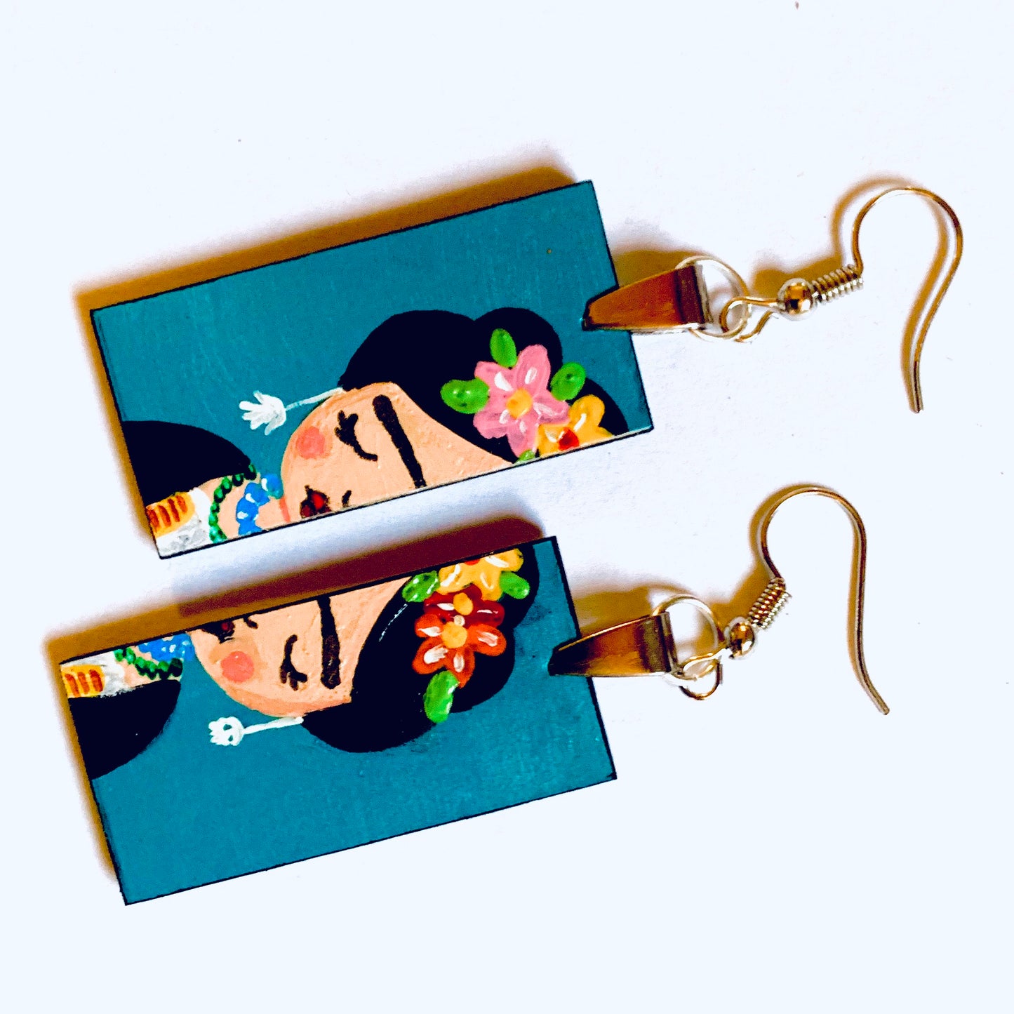 Frida Earrings. Frida Kahlo inspired hand painted floral earrings. Mexican jewelry by Fridamaniacs