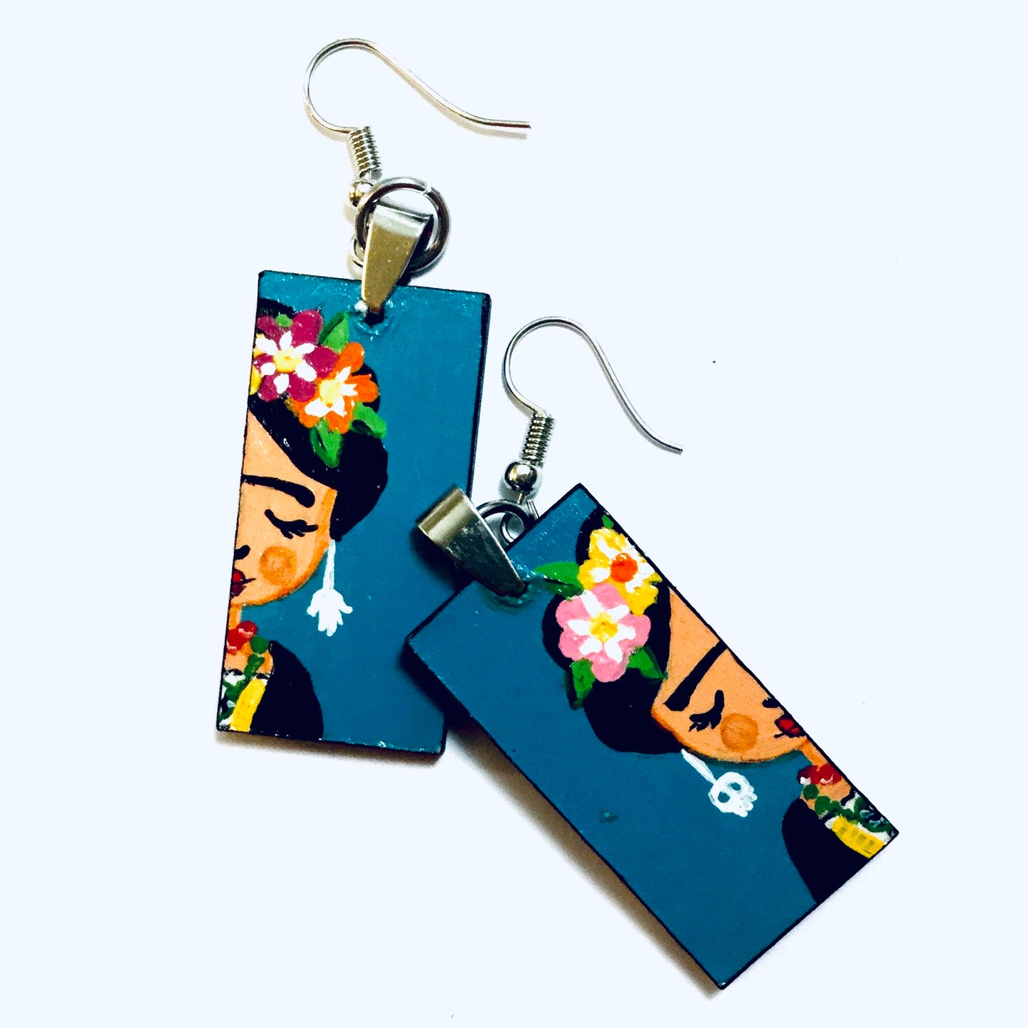 Frida Earrings. Frida Kahlo inspired hand painted floral earrings. Mexican jewelry by Fridamaniacs