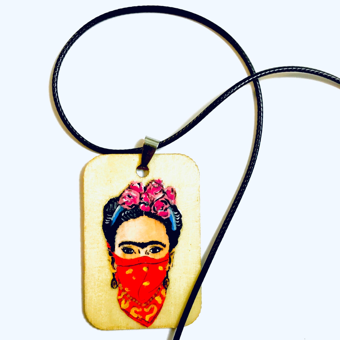 Frida Kahlo hand painted and handmade wood necklace pendant with a feminist fashion style. Mexican Jewelry. Collar pintado a mano inspirado en Mexico Frida painter para mujer