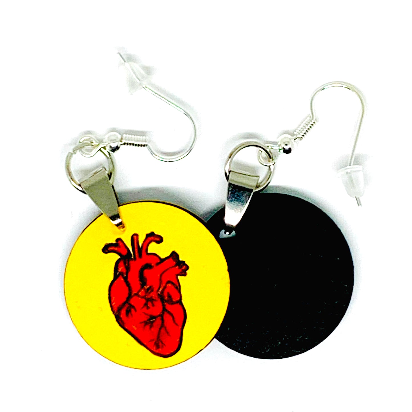 Heart Earrings: La Loteria el corazon Heart Earrings. Hand painted handmade Mexico Loteriart jewelry. Aretes de corazon pintados a mano de la Loteria Mexicana. Wearable Art. Mexico Folk Art to Wear by Fridamaniacs for Fridalovers. Frida Kahlo inspired jewelry for Girls