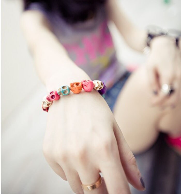 Multicolored Skull Beads Bracelet, Skull Bracelet, Women Beaded Bracelet, Mexican Jewelry, Day of the Dead, Calaveras Pulsera Brazalete