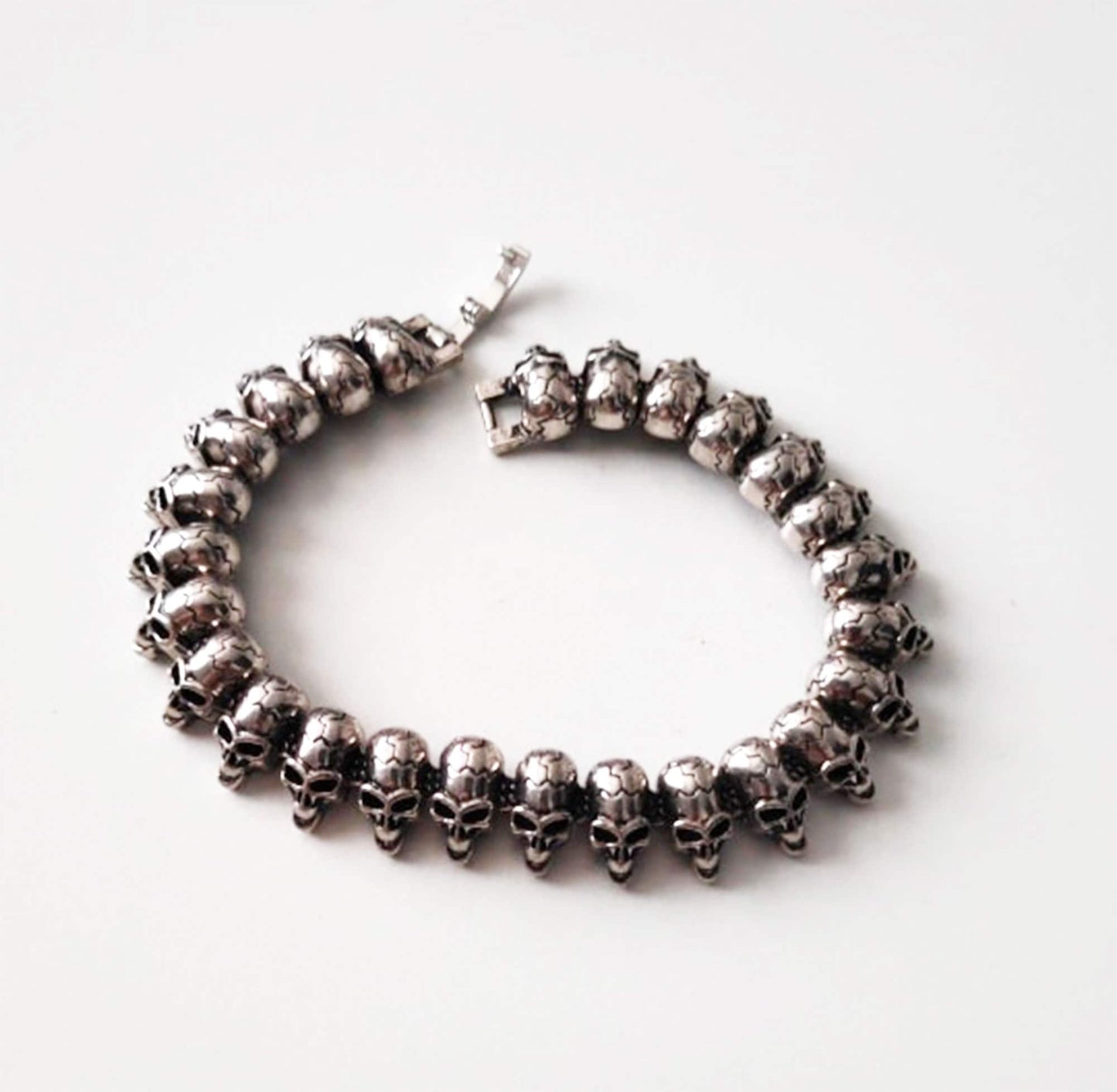 Men's Skull Metallic Bracelet, Skeleton Wristband Bracelet, Silver Skull Bracelet, Skull Men Jewelry, Calaveras Brazalete de Hombre, Calacas