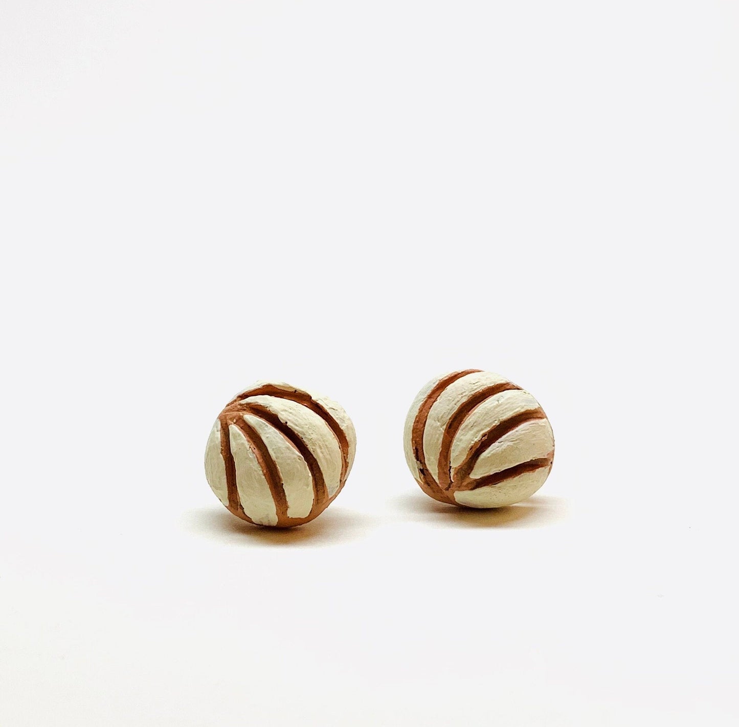 Exquisite Vanilla Concha Stud Earrings Clay Jewelry Mexico Folk ArtWear Girls & Women Fashion Birhtday Gift Idea Conchitas Trendy Claywelry
