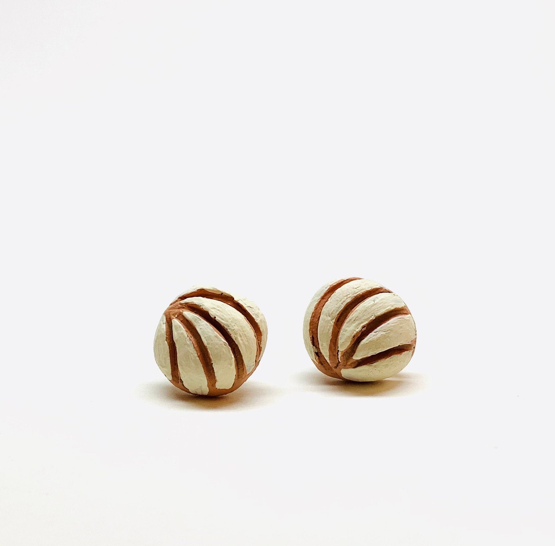 Exquisite Vanilla Concha Stud Earrings Clay Jewelry Mexico Folk ArtWear Girls & Women Fashion Birhtday Gift Idea Conchitas Trendy Claywelry