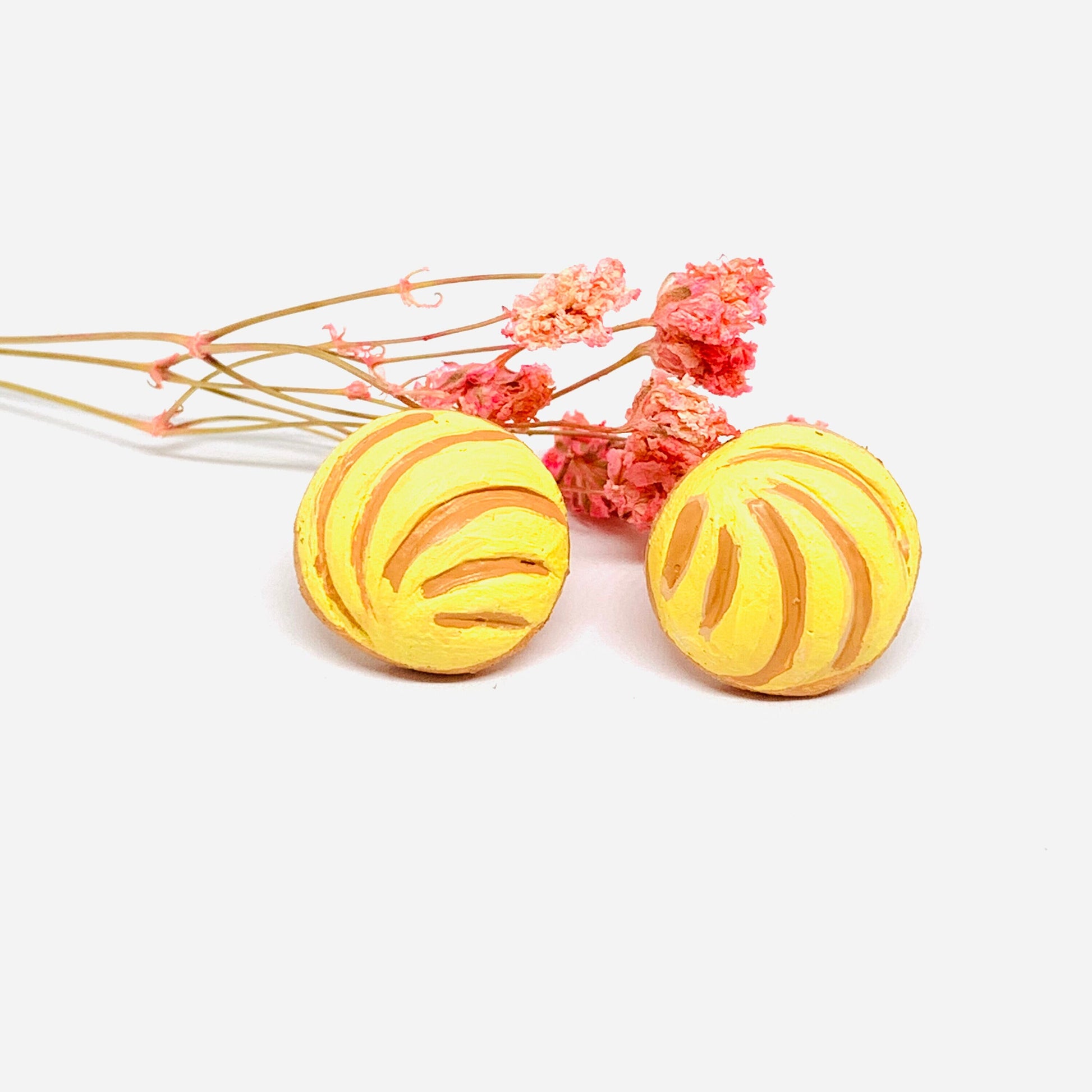 Yellow Concha Clay Earrings Mexican Food Jewelry Conchitas Minimalist Handmade HandPainted Girl Gift Summer Trendy Fashion Outdoor Aretes