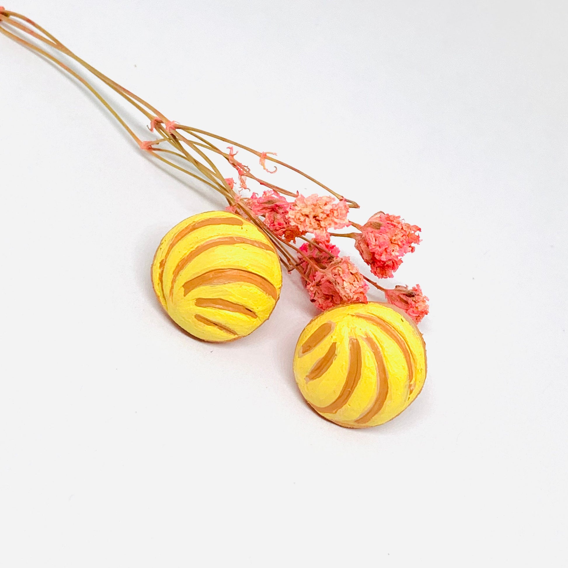 Yellow Concha Clay Earrings Mexican Food Jewelry Conchitas Minimalist Handmade HandPainted Girl Gift Summer Trendy Fashion Outdoor Aretes