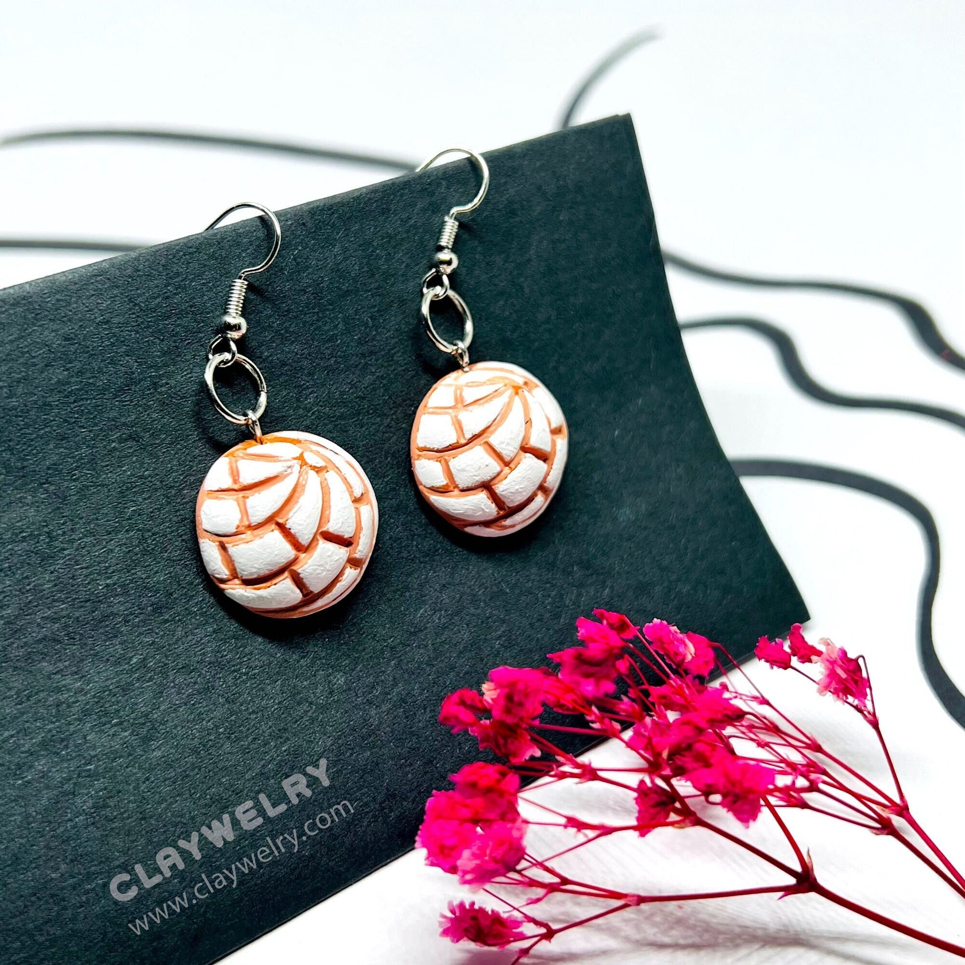 Charming Conchitas Earrings Clay Hand Painted Artisan Mexico Folk Art Jewelry Food Vanilla Sweet Bread Minimalist Casual Fashion Women Girls