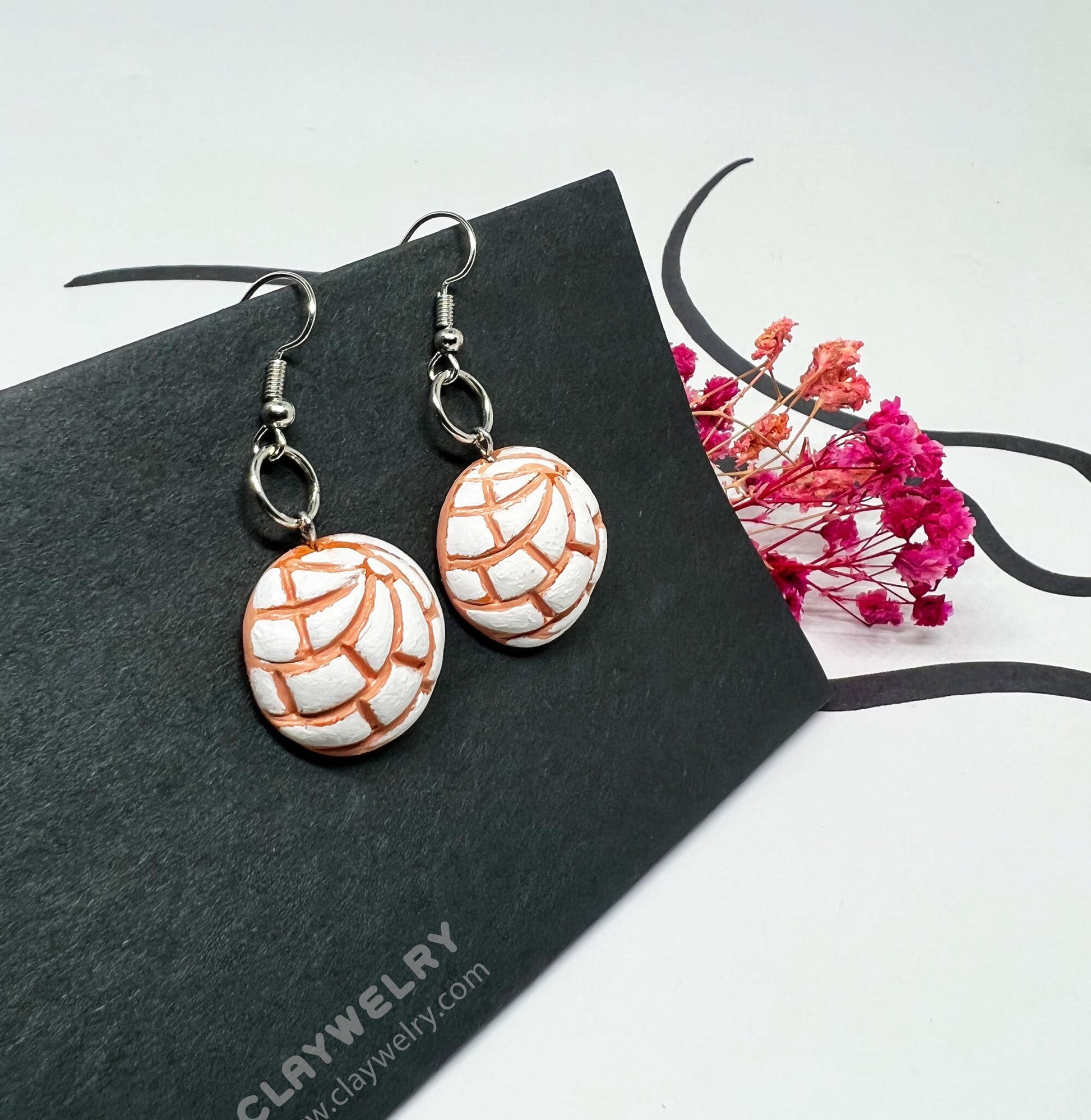Charming Conchitas Earrings Clay Hand Painted Artisan Mexico Folk Art Jewelry Food Vanilla Sweet Bread Minimalist Casual Fashion Women Girls