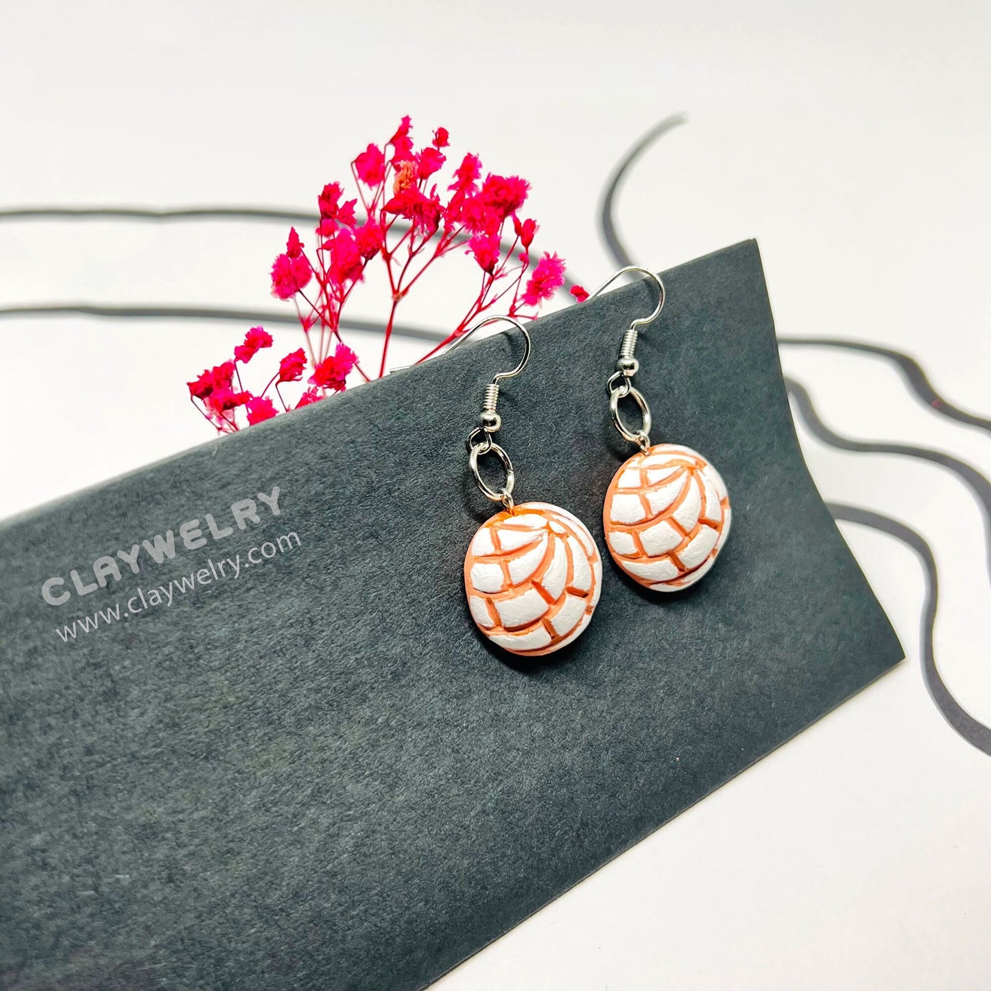 Charming Conchitas Earrings Clay Hand Painted Artisan Mexico Folk Art Jewelry Food Vanilla Sweet Bread Minimalist Casual Fashion Women Girls