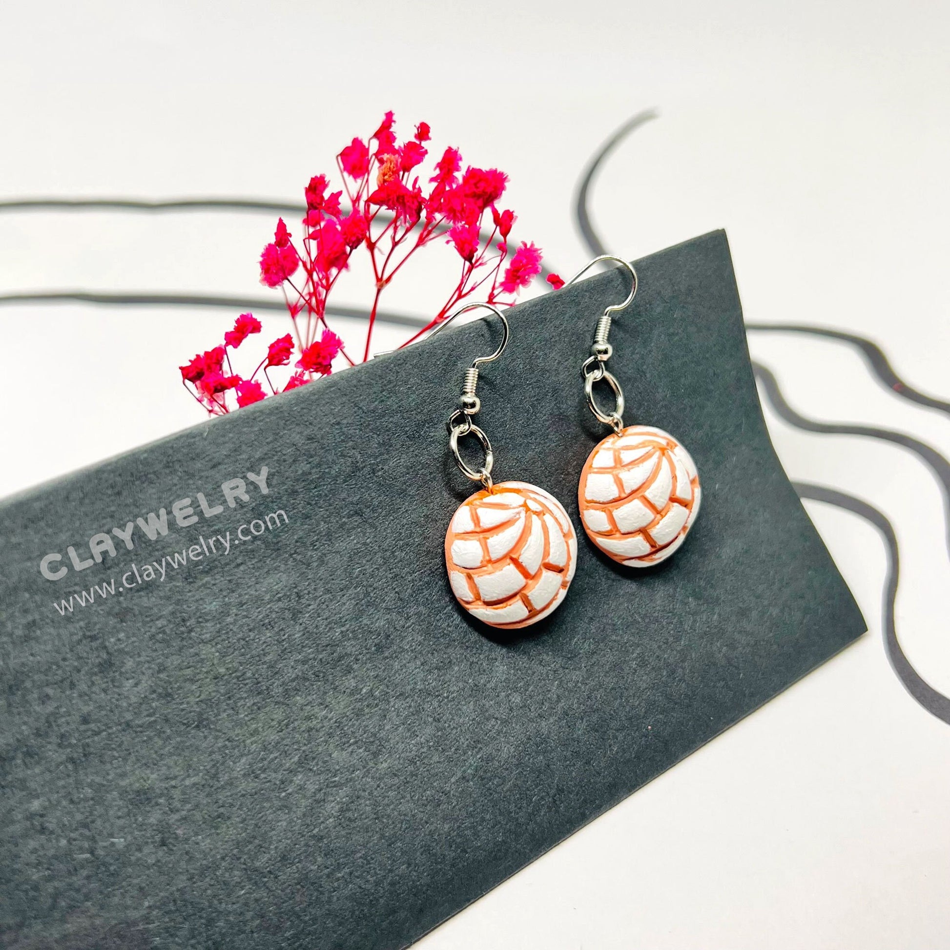 Charming Conchitas Earrings Clay Hand Painted Artisan Mexico Folk Art Jewelry Food Vanilla Sweet Bread Minimalist Casual Fashion Women Girls