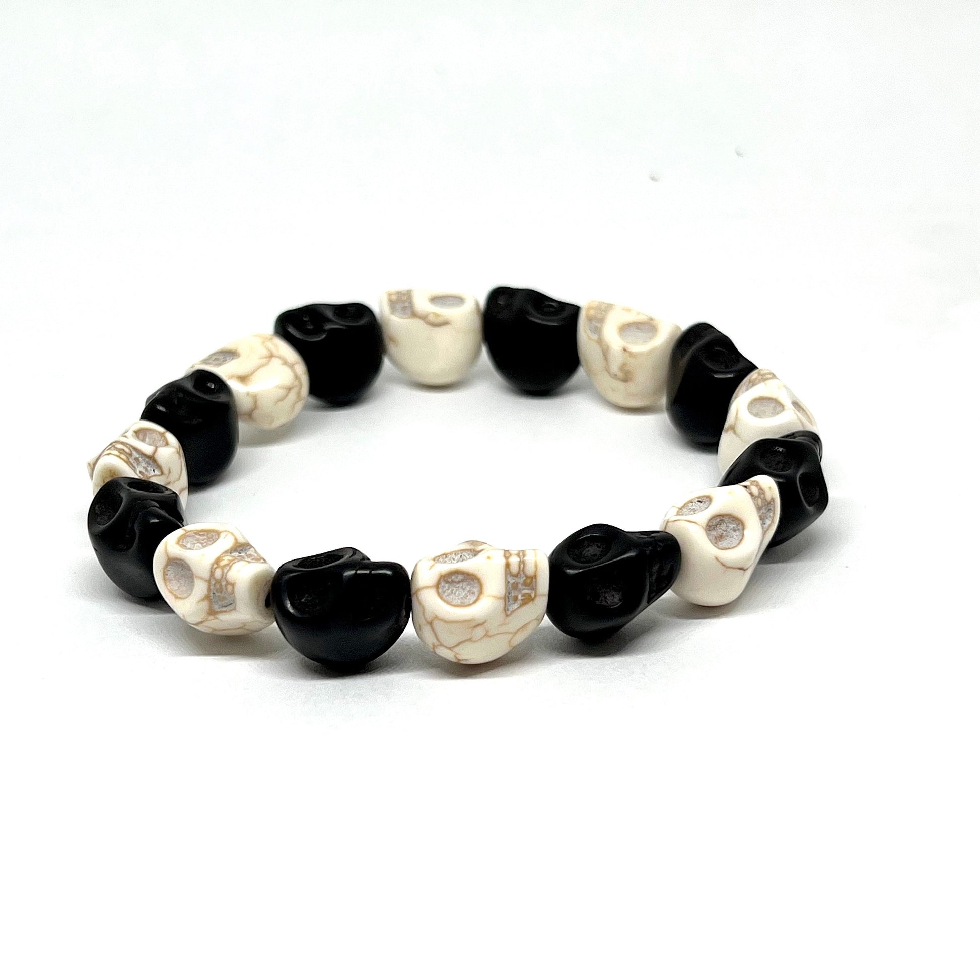 Skull Beaded Wristband Bracelet Black and White Beads Unisex Day of the Dead Jewelry Gift for Him or Her Halloween Fashion Calaveras Pulsera