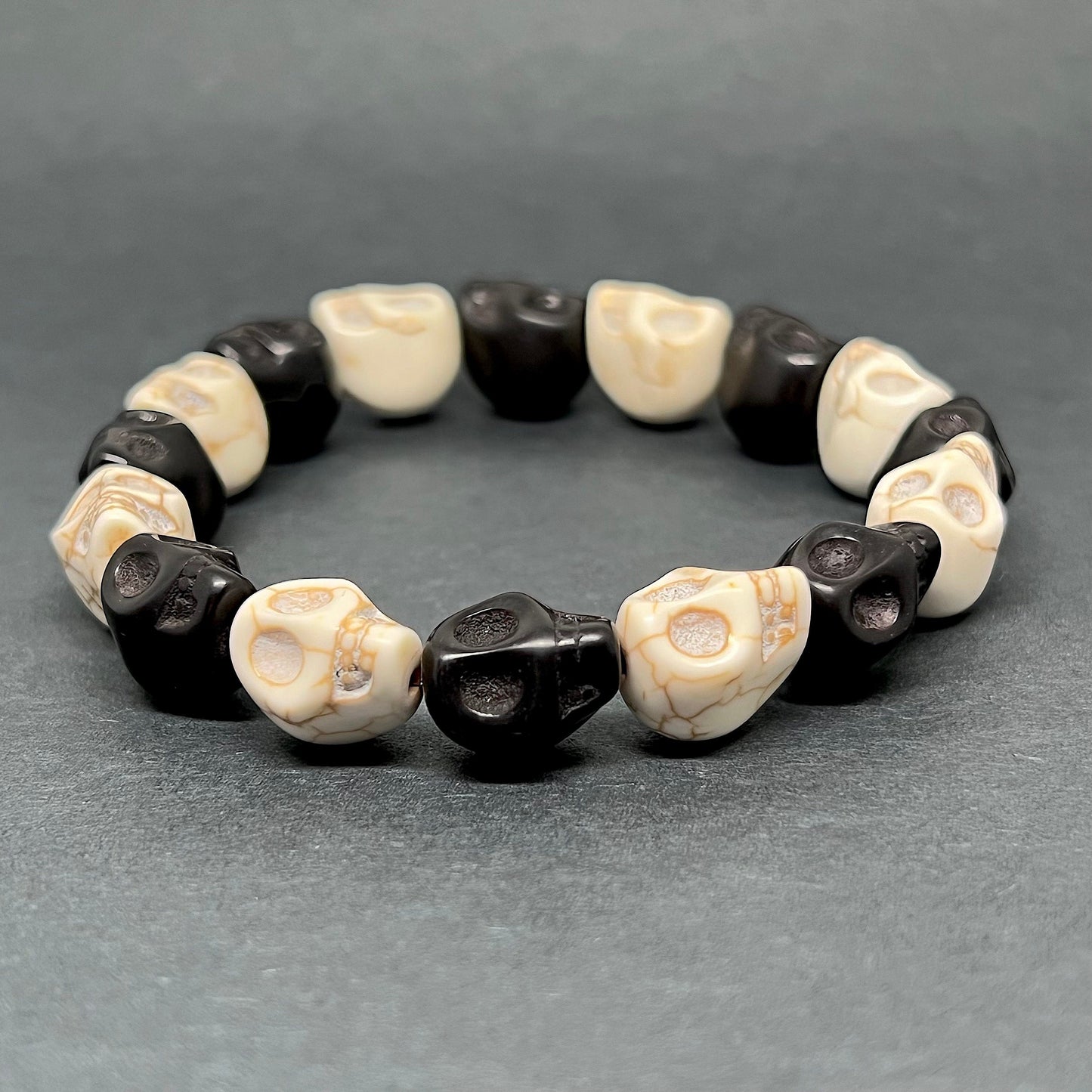 Skull Beaded Wristband Bracelet Black and White Beads Unisex Day of the Dead Jewelry Gift for Him or Her Halloween Fashion Calaveras Pulsera