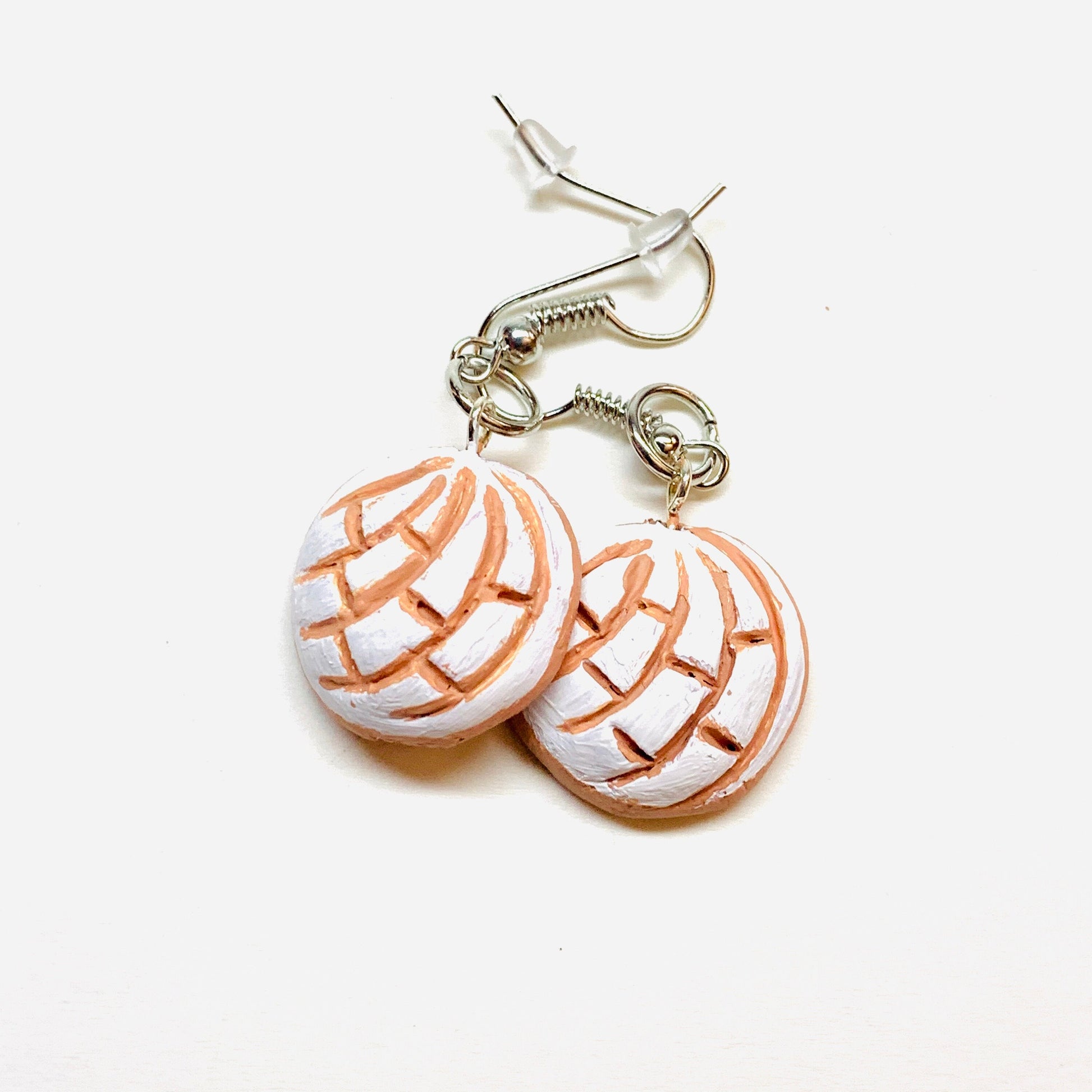 Charming Vanilla Concha Earrings Clay Food Jewelry Mexican Sweet Bread Artisan Mexico Folk Art Pand Dulce Conchitas Hand Painted Gift Girls