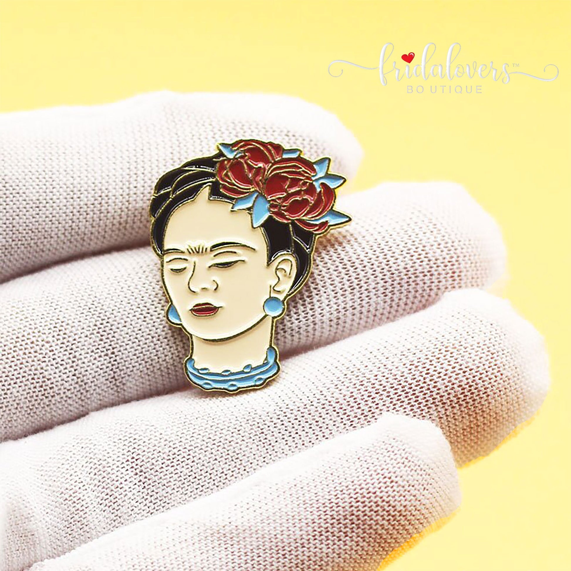 Chic Frida Enamel Pin Mexican Artist Inspired Brooch Floral Women and Girls Frida-Fans Cool Gift Idea Casual Fashion Accessory Broche Mujer
