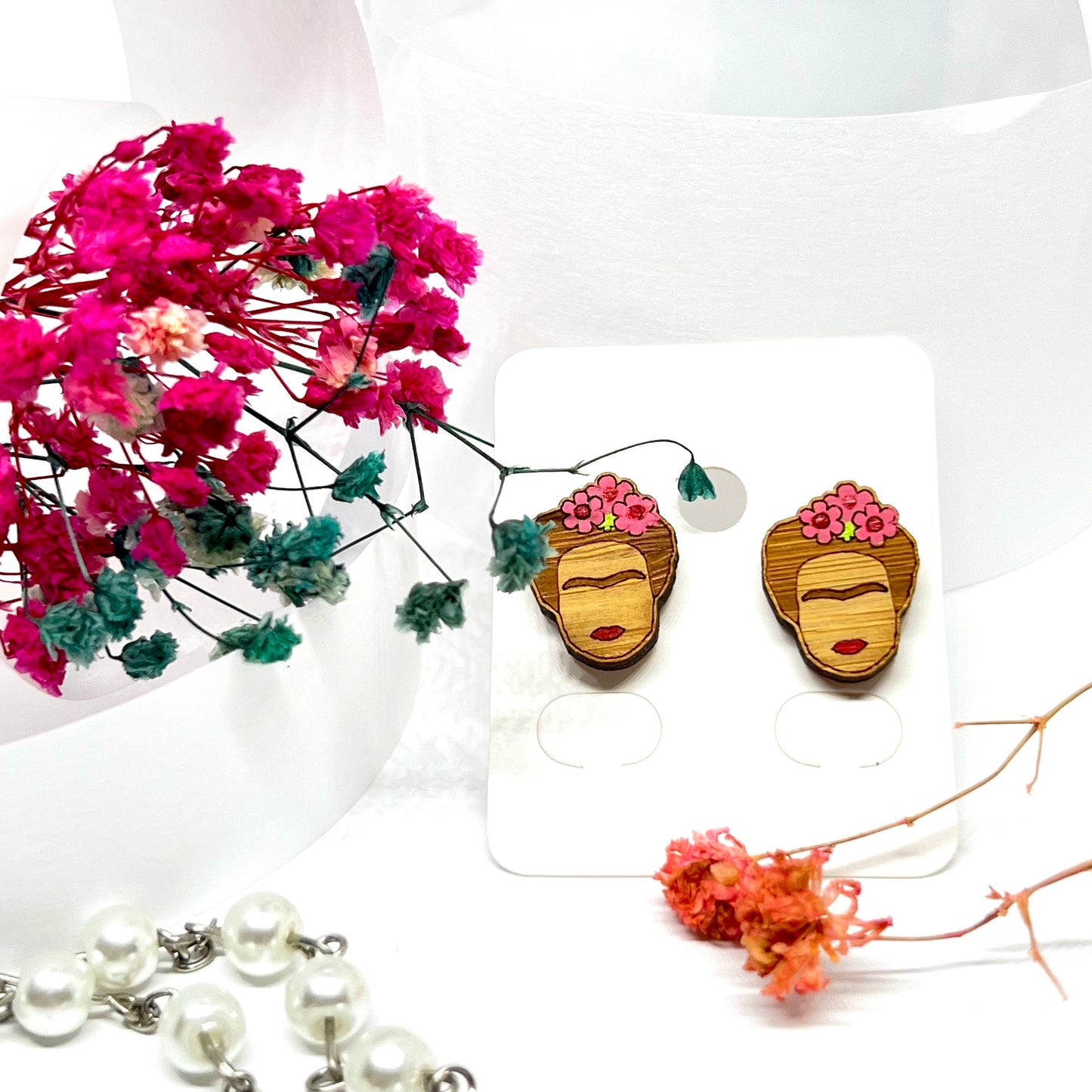 Chic Frida Earrings Mini Studs Girls Pink Flowers Boho Summer Fashion Bamboo Wood Natural Beauty Hand Painted Jewelry Cute Gift Fridalovers