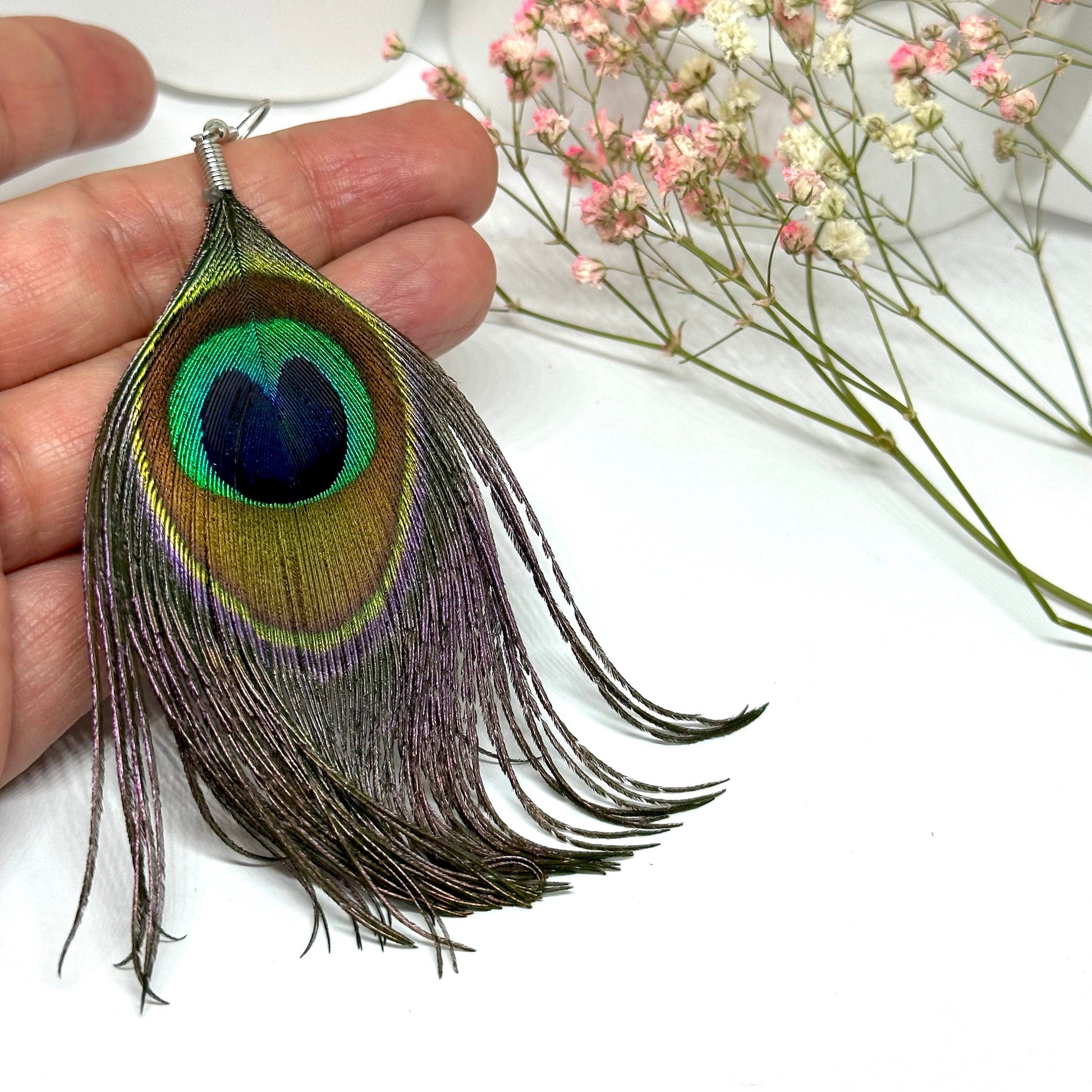 Glamorous Peacock Feather Earrings Dangle & Drop Colorful Fashionable Pendants made of Natural Feathers for Woman and Girls Bonemian Fashion