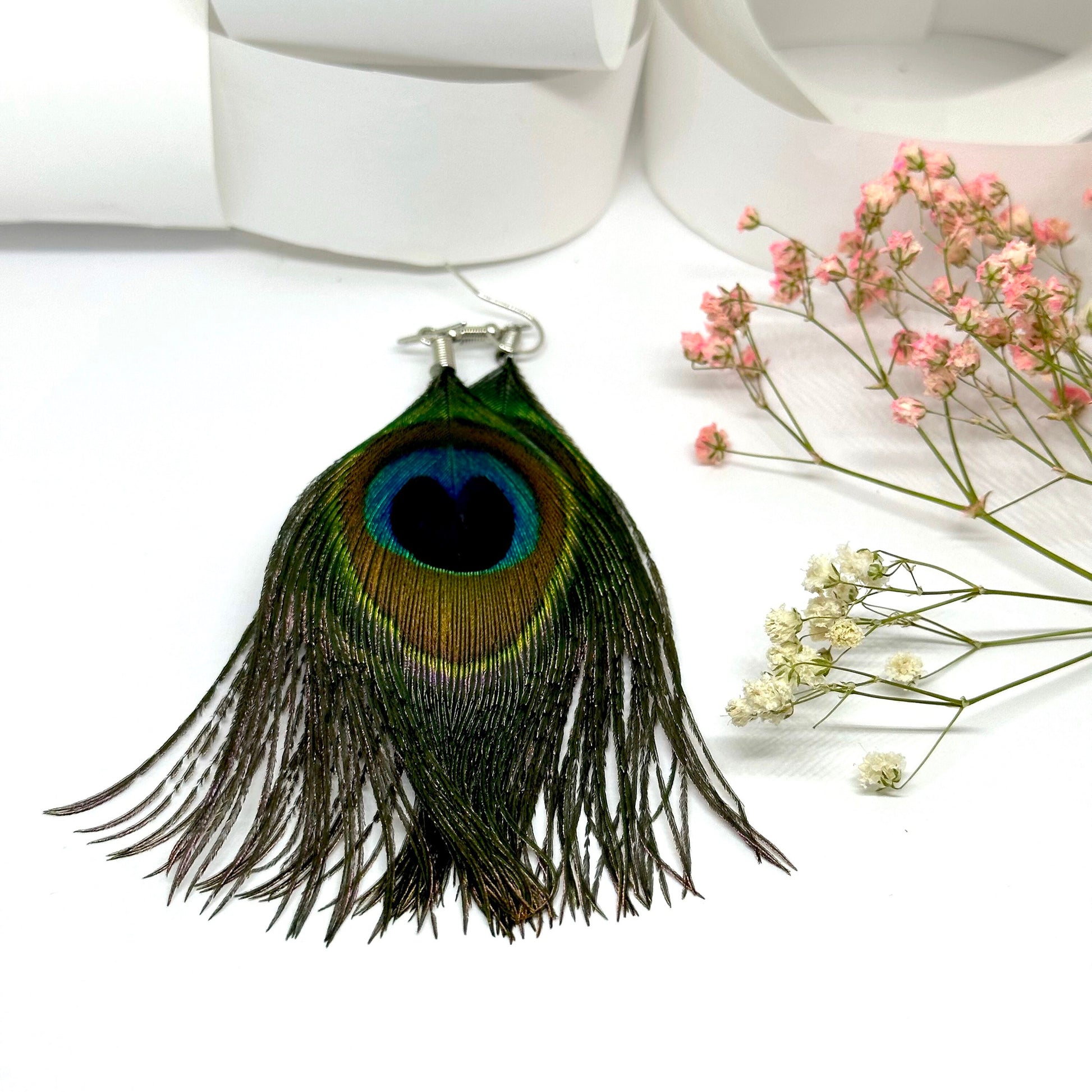 Glamorous Peacock Feather Earrings Dangle & Drop Colorful Fashionable Pendants made of Natural Feathers for Woman and Girls Bonemian Fashion