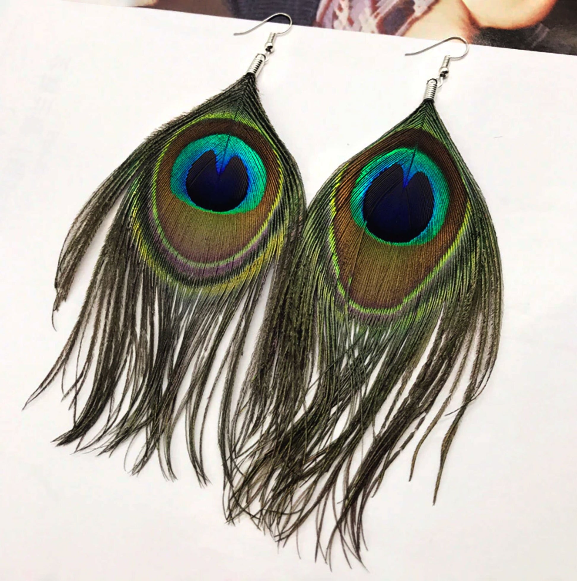 Glamorous Peacock Feather Earrings Dangle & Drop Colorful Fashionable Pendants made of Natural Feathers for Woman and Girls Bonemian Fashion