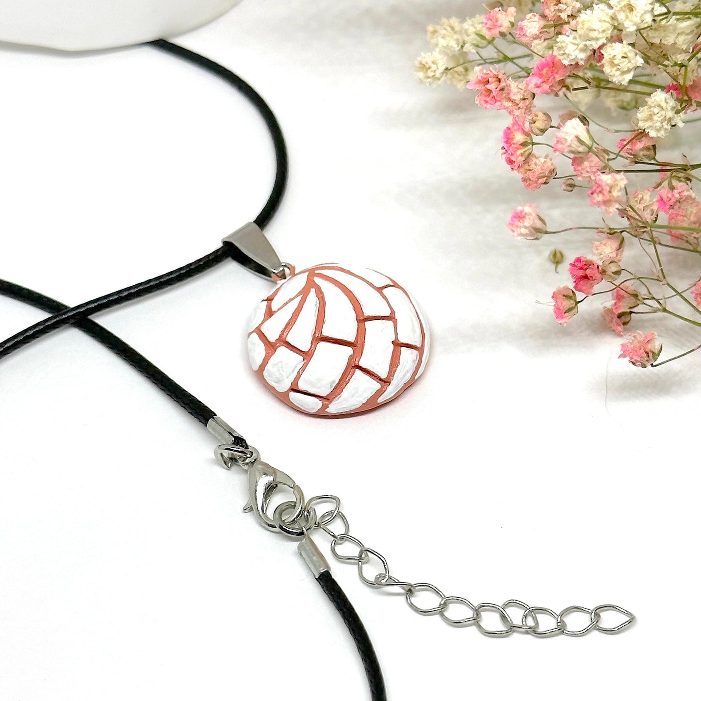 Sweet Bread Concha Necklace Charm Clay Jewelry Mexican Pan Dulce Conchita Dije Collar Women & Girls Gift Cute Original Fashion Sweet Sixteen