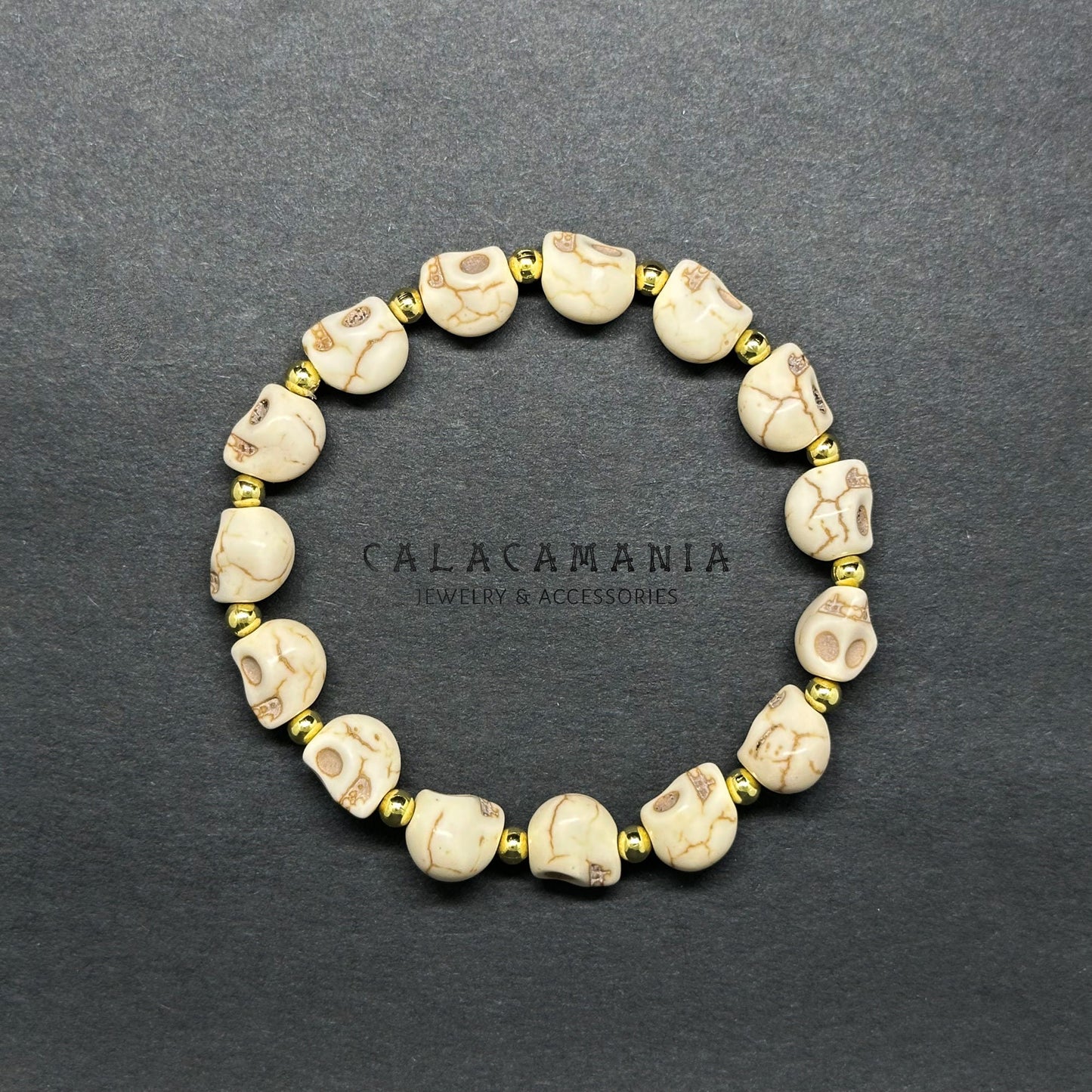 Adjustable Unisex Skull Beaded Wristband Bracelet Bone-Beige Color Skulls and Metallic Gold Tone Round Beads Punk & Tatoos Fashion Halloween