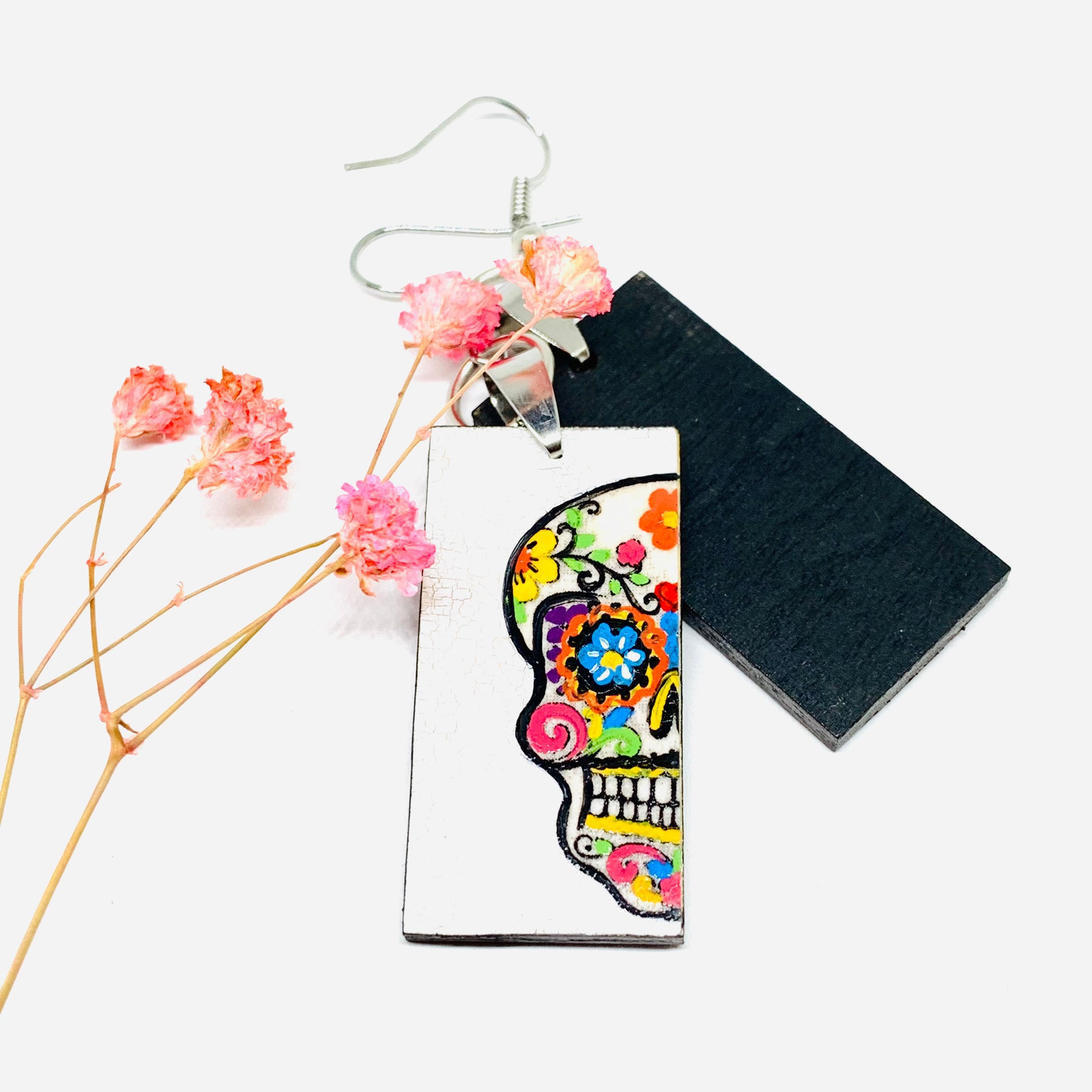 Sugar Skull Earrings Mexican Day of the Dead Jewelry Hand Painted colorful Mexico Folk art to wear. Skull calavera aretes mujer. Joyeria mexicana. Frida Kahlo Wearable Art