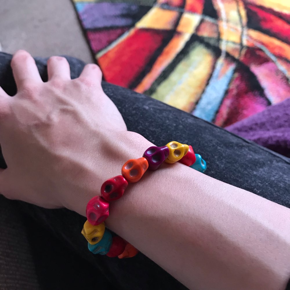 skull bracelet with colorful stone beads for Girls. Trendy Day of the Dead Mexican Jewelry. Brazalete de calaveras Dia de Muertos joyeria mexicana para mujer. Fridamaniacs Frida Inspired wristband accessory