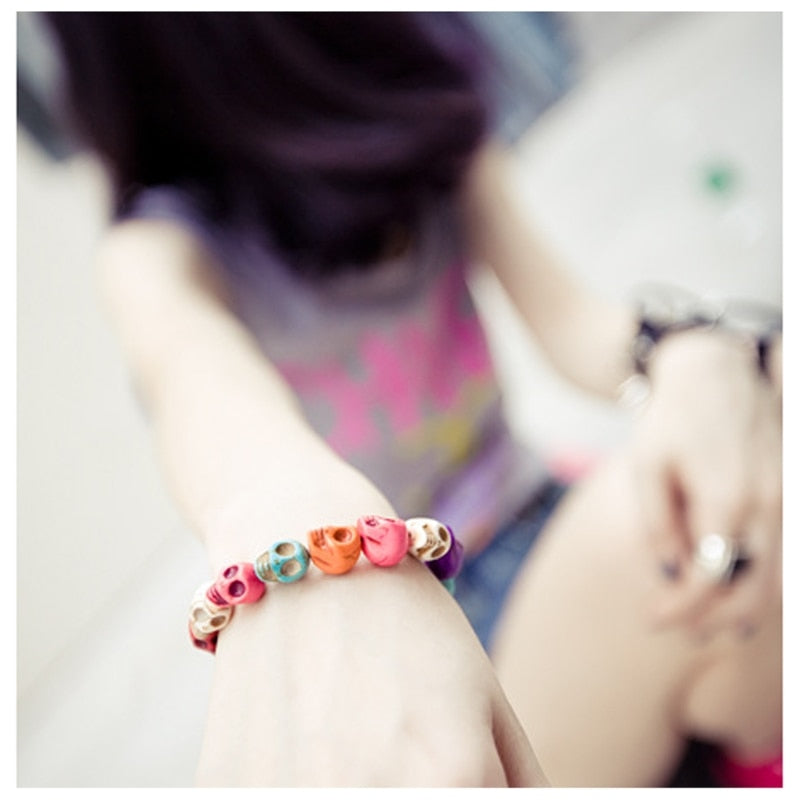 skull bracelet with colorful stone beads for Girls. Trendy Day of the Dead Mexican Jewelry. Brazalete de calaveras Dia de Muertos joyeria mexicana para mujer. Fridamaniacs Frida Inspired wristband accessory