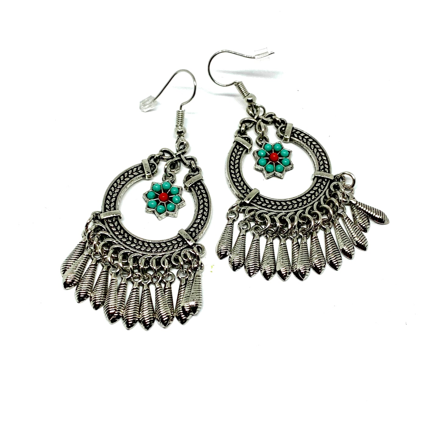 Mexican Silver tone chandeleir drop and dangle earrings with turquoise color beaded daisy flower for women. Mexican earrings. Mexican jewelry for fridamaniacs, fridalovers. Light weight statement earrings. Mexico folk art to wear.