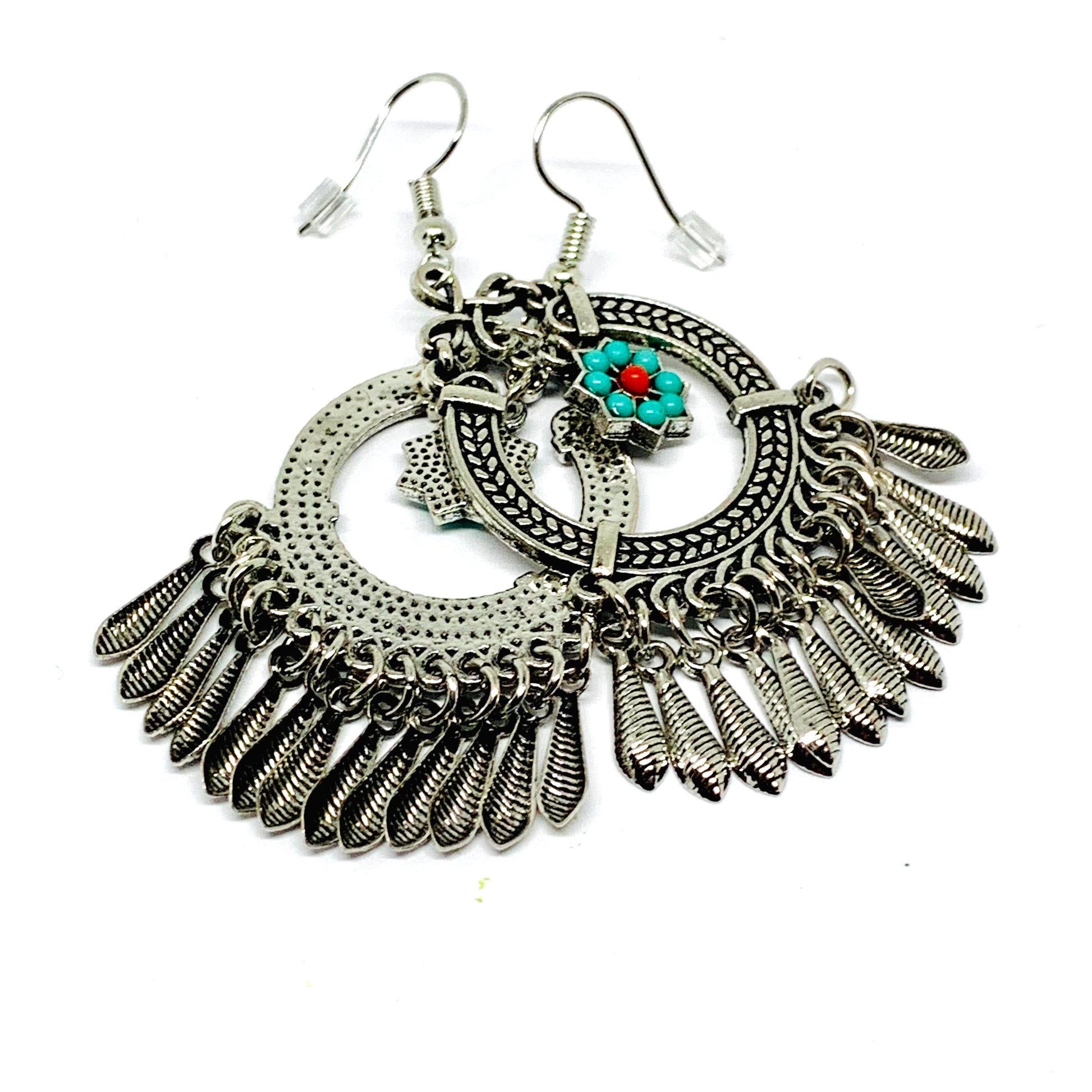 Mexican Silver tone chandeleir drop and dangle earrings with turquoise color beaded daisy flower for women. Mexican earrings. Mexican jewelry for fridamaniacs, fridalovers. Light weight statement earrings. Mexico folk art to wear.