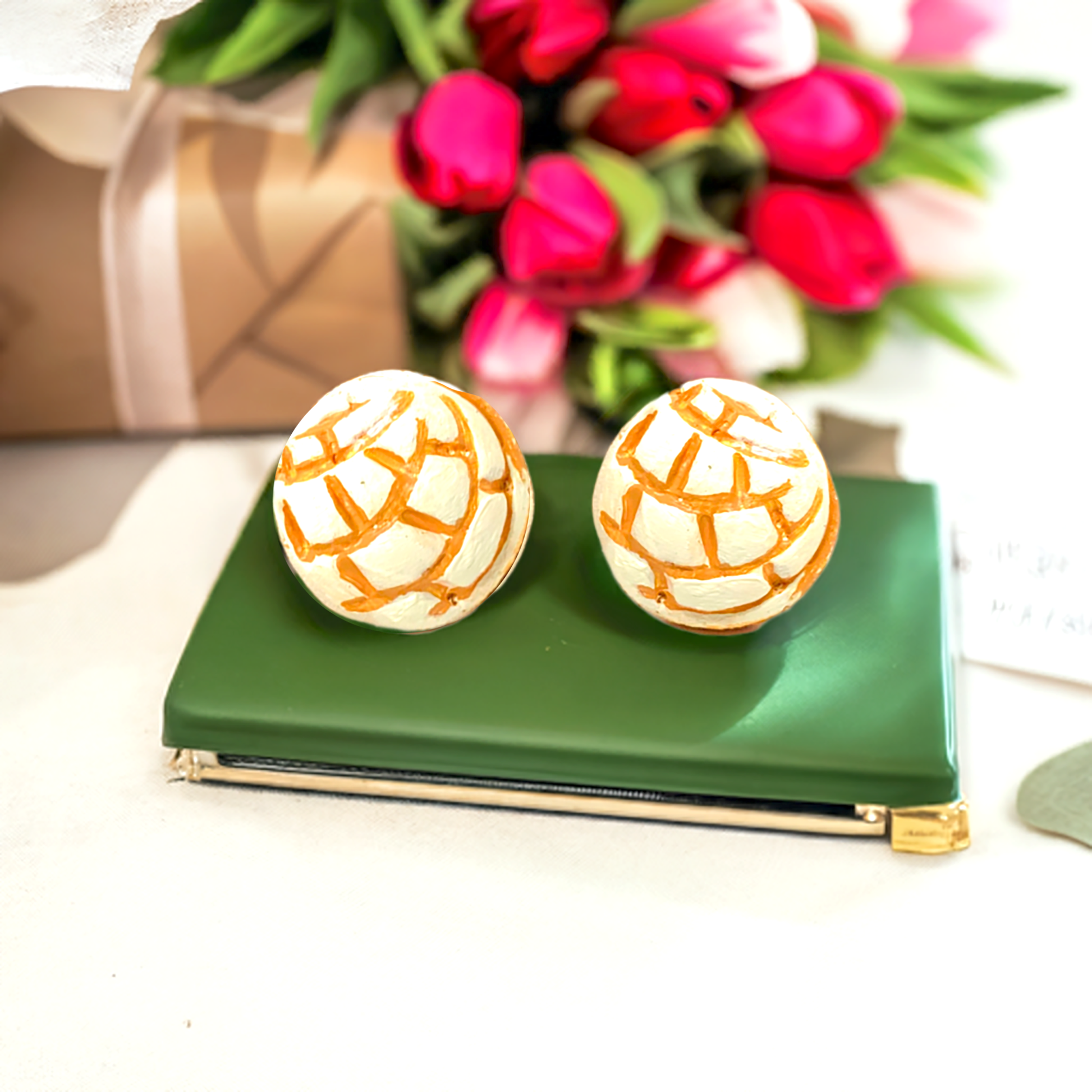 Clay concha earrings. Mexican sweet bread concha earrings. Mexico pan dulce mini stud conchitas earrings for girls. Hand painted, handmade, Mexican earrings. Mexcian clay jewelry earrings.