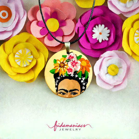 Colorful  hand painted Frida Kahlo floral wooden circular pendant necklace. Replace provide waxed black rope with your favorite chain. Mexican jewelry by fridamaniacs, fridalovers, Frida fans girls