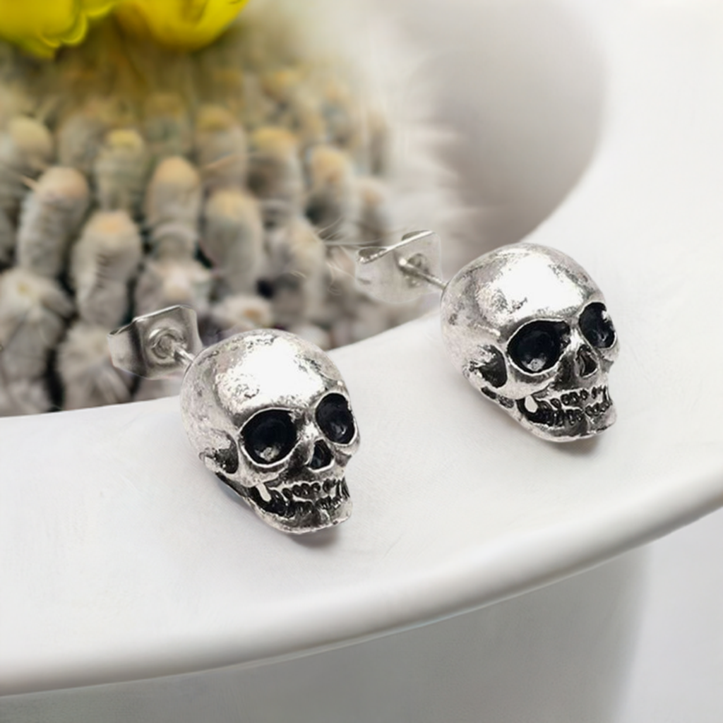 Unisex Mexican silver skull stud earrings . Antique silver skull jewelry for guys. Rustic silver skull stud earrings Rock Punk Fashion for boys and girls. Mexican earrings. Mexico Mexican jewelry inspired by Frida Kahlo. Great gift idea.