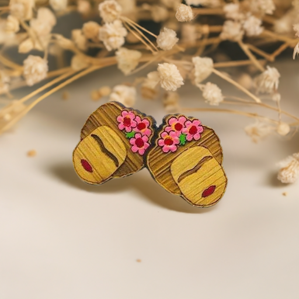 Bamboo Frida Earrings. Mini bamboo wood stud earrings inpired by Frida Kahlo Mexican artist. Mexican earrings. Mexican jewelry. Mini Frida earrings for girls by Fridamaniacs and Fridalovers.